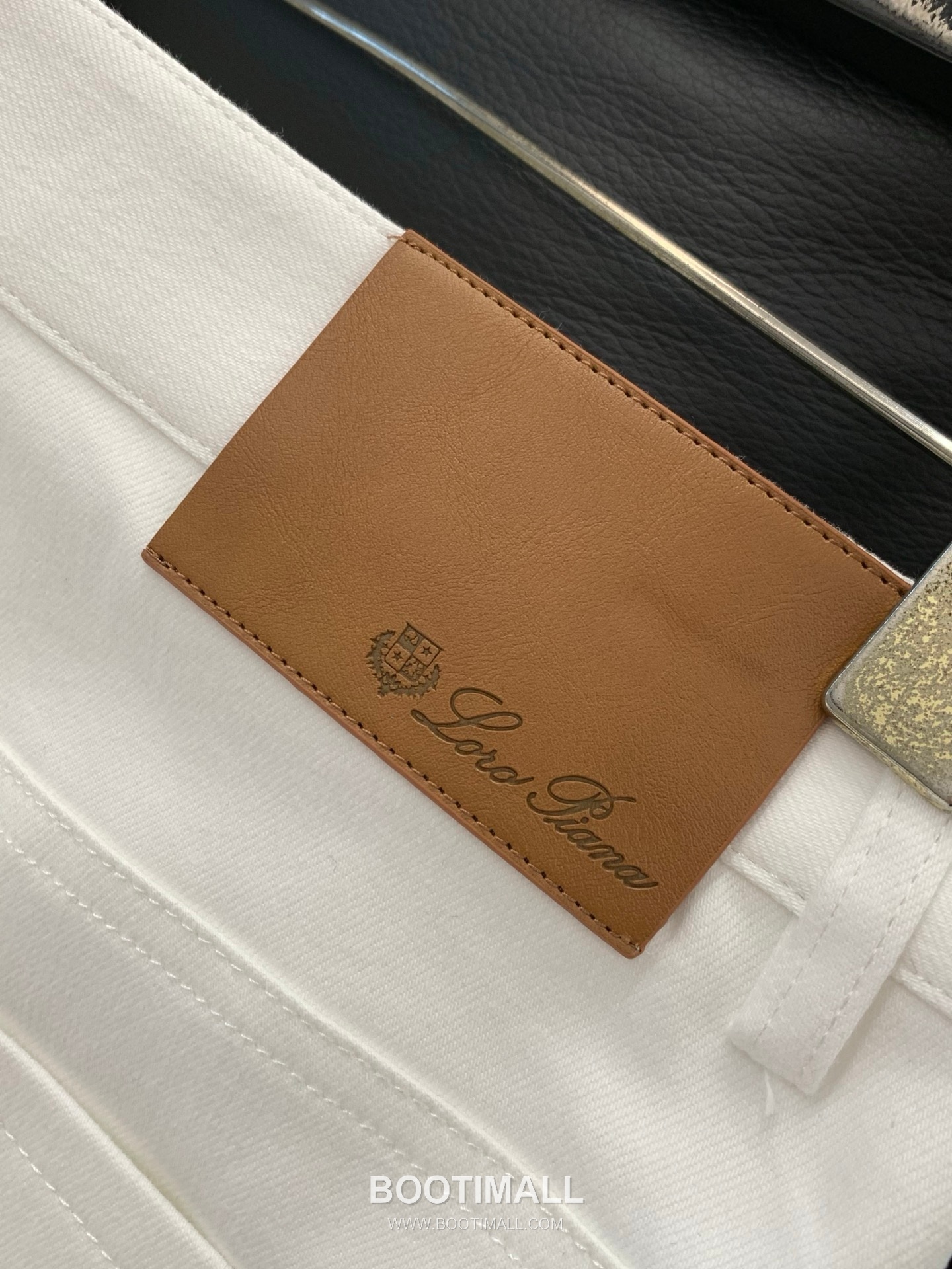 Loro Piana SS26 Cotton Blend Casual Pants with Logo Print 로로피아나 SS26 코튼 혼방 캐주얼 팬츠 로고 프린트 8