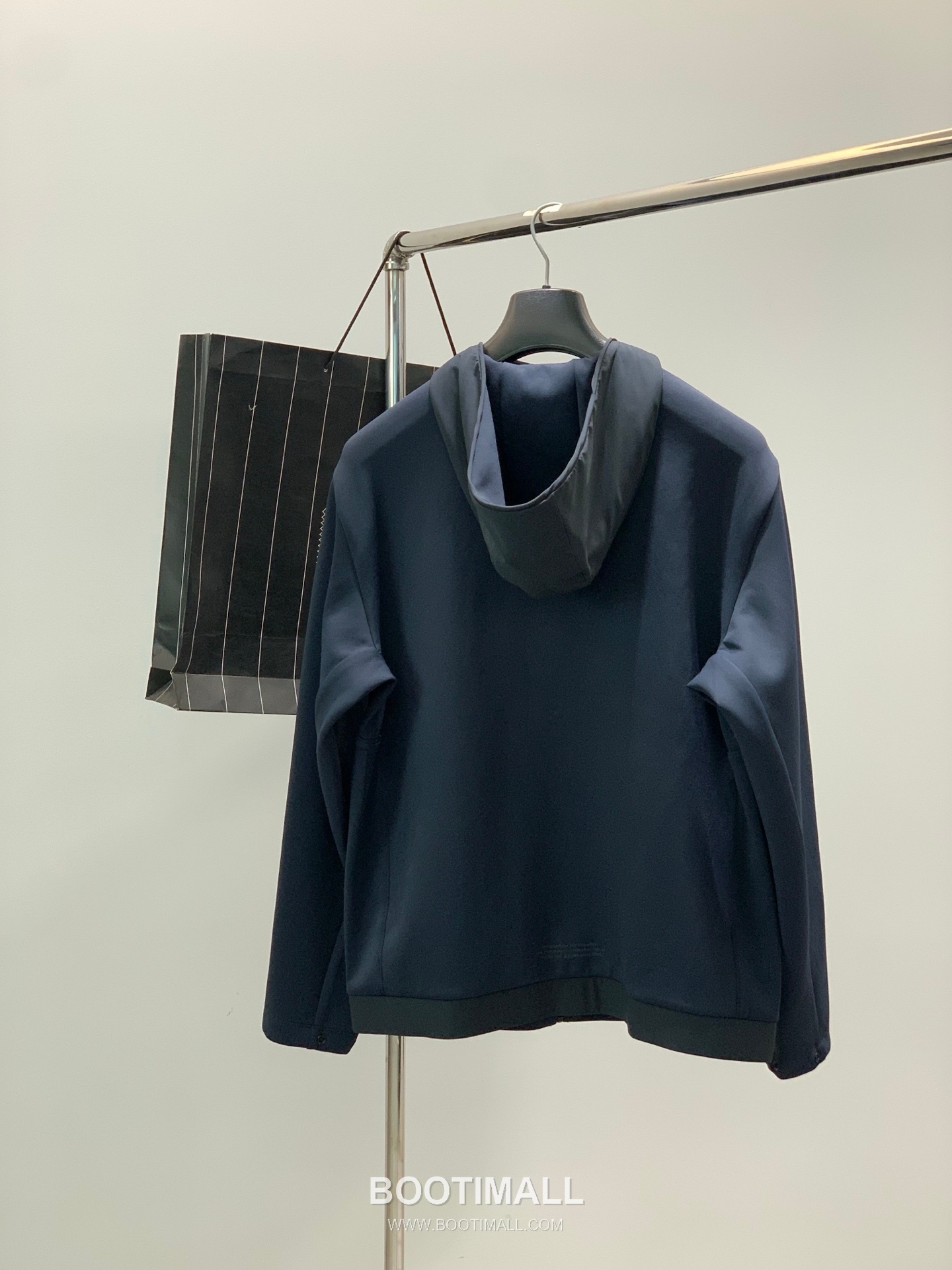 Zegna SS26 Cotton Blend Zip Jacket and Pants Set with Logo Print 제냐 SS26 코튼 혼방 집 재킷 팬츠 세트 로고 프린트 1