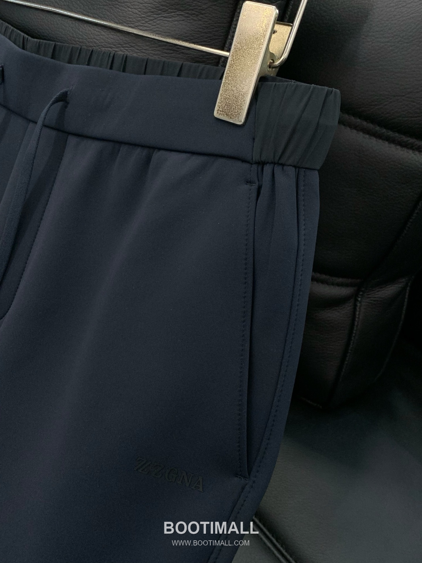 Zegna SS26 Cotton Blend Zip Jacket and Pants Set with Logo Print 제냐 SS26 코튼 혼방 집 재킷 팬츠 세트 로고 프린트 16