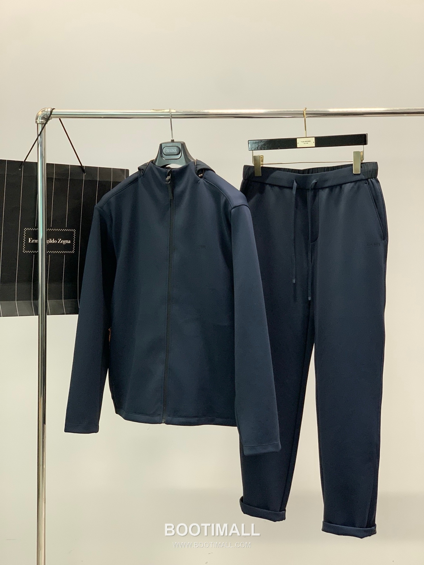 Zegna SS26 Cotton Blend Zip Jacket and Pants Set with Logo Print 제냐 SS26 코튼 혼방 집 재킷 팬츠 세트 로고 프린트 18