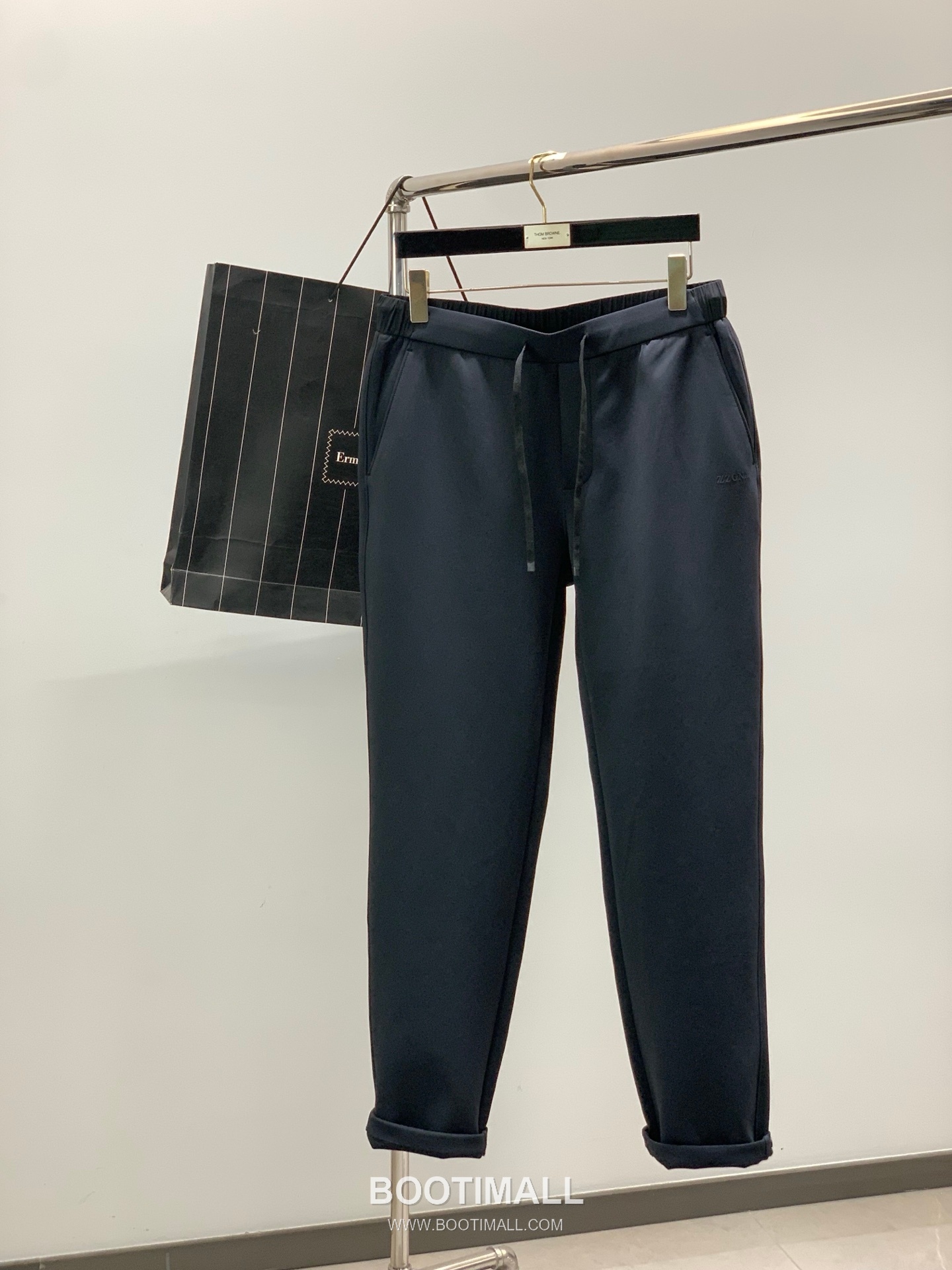 Zegna SS26 Cotton Blend Zip Jacket and Pants Set with Logo Print 제냐 SS26 코튼 혼방 집 재킷 팬츠 세트 로고 프린트 10