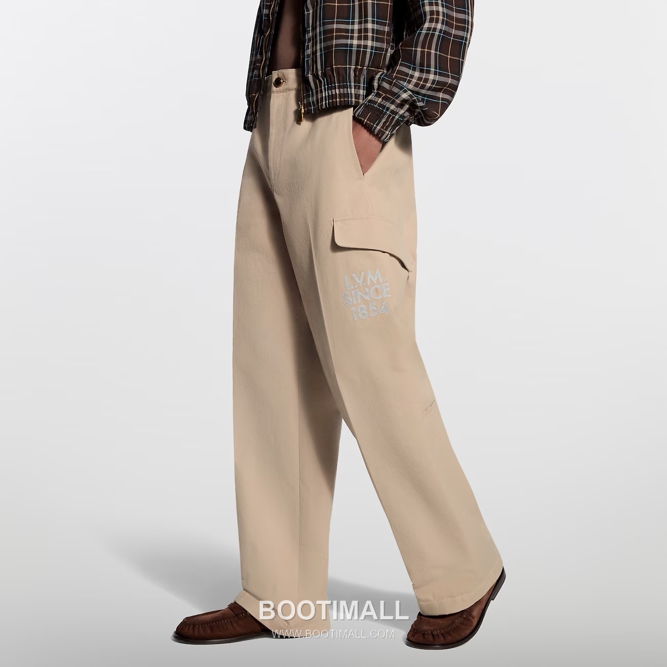 Louis Vuitton SS26 Cotton Blend Pants with Embroidered Logo 루이비통 SS26 코튼 혼방 팬츠 자수 로고 2