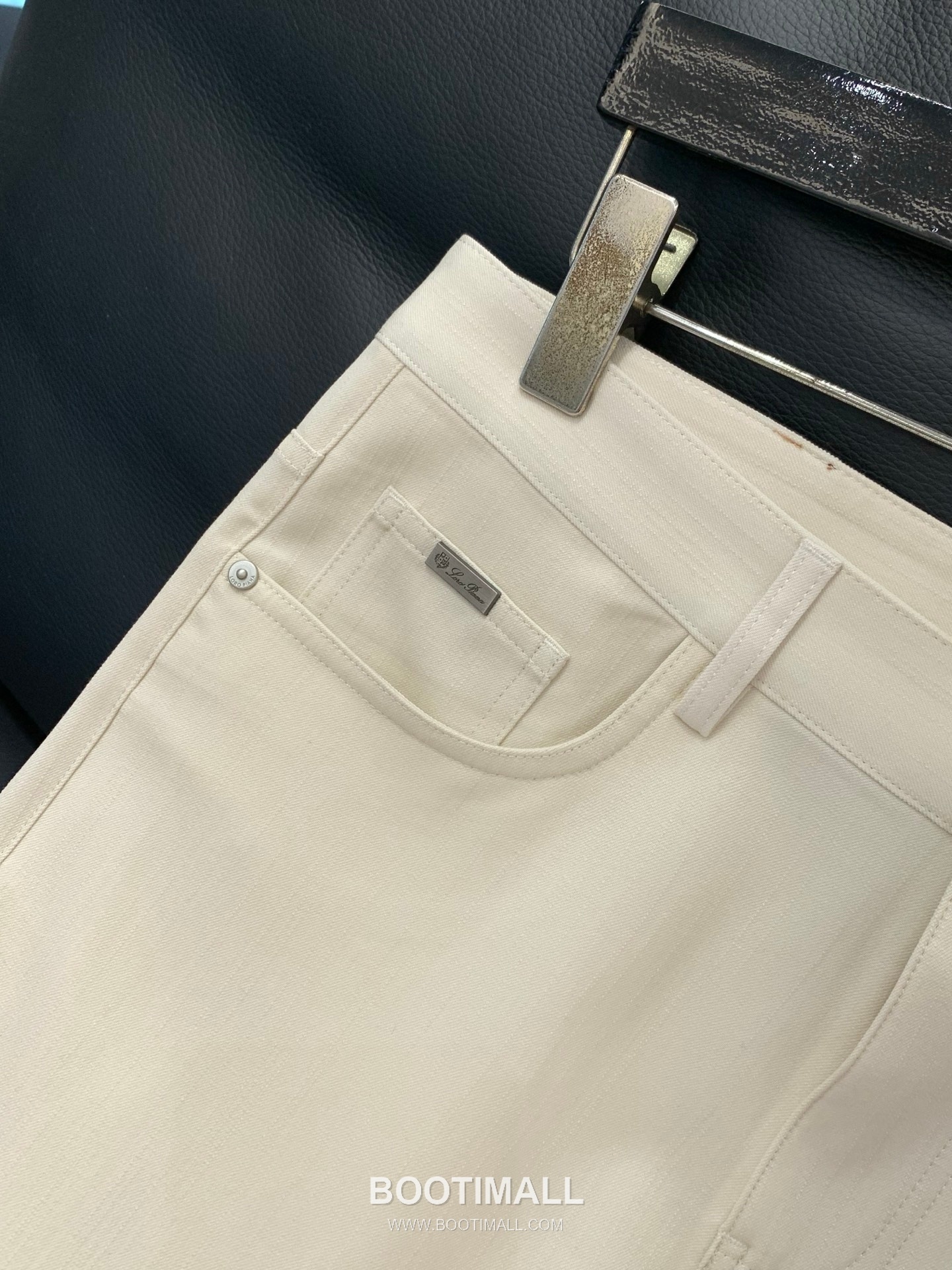 Loro Piana SS26 Cotton Blend Casual Pants with Logo Print 로로피아나 SS26 코튼 혼방 캐주얼 팬츠 로고 프린트 4