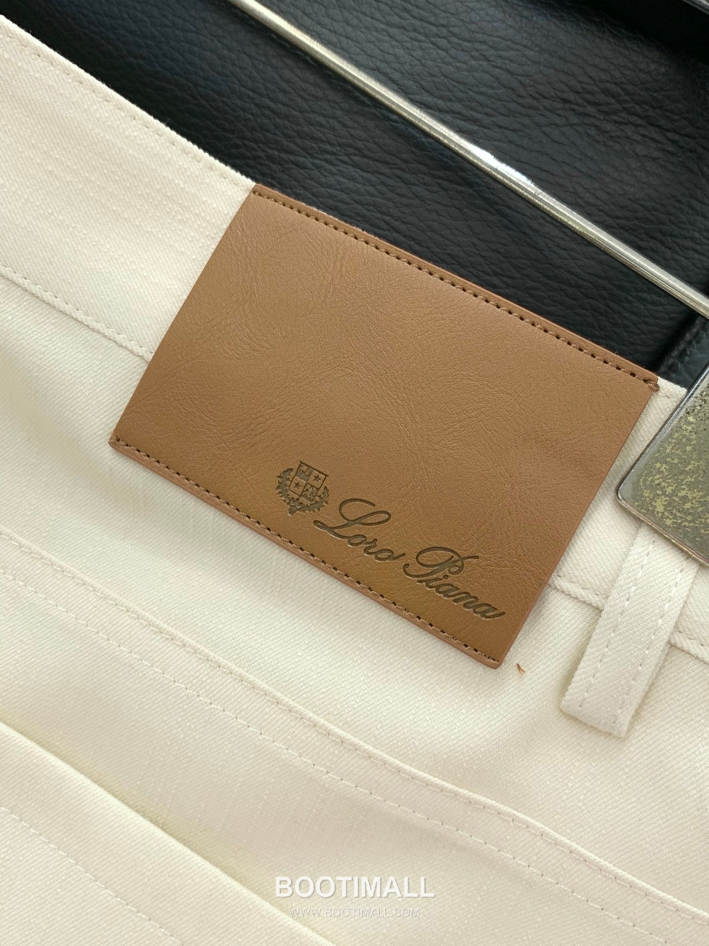 Loro Piana SS26 Cotton Blend Casual Pants with Logo Print 로로피아나 SS26 코튼 혼방 캐주얼 팬츠 로고 프린트 8