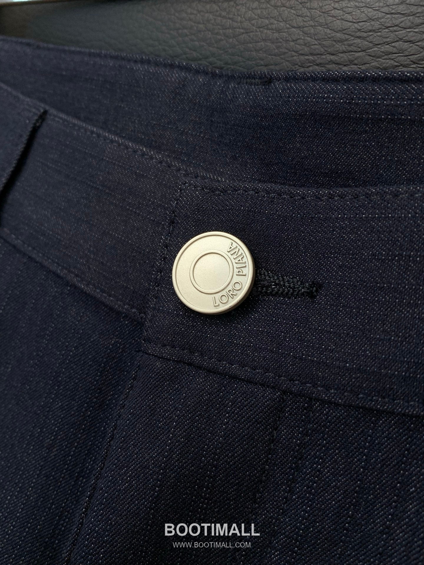 Loro Piana SS26 Cotton Blend Casual Pants with Logo Print 로로피아나 SS26 코튼 혼방 캐주얼 팬츠 로고 프린트 6