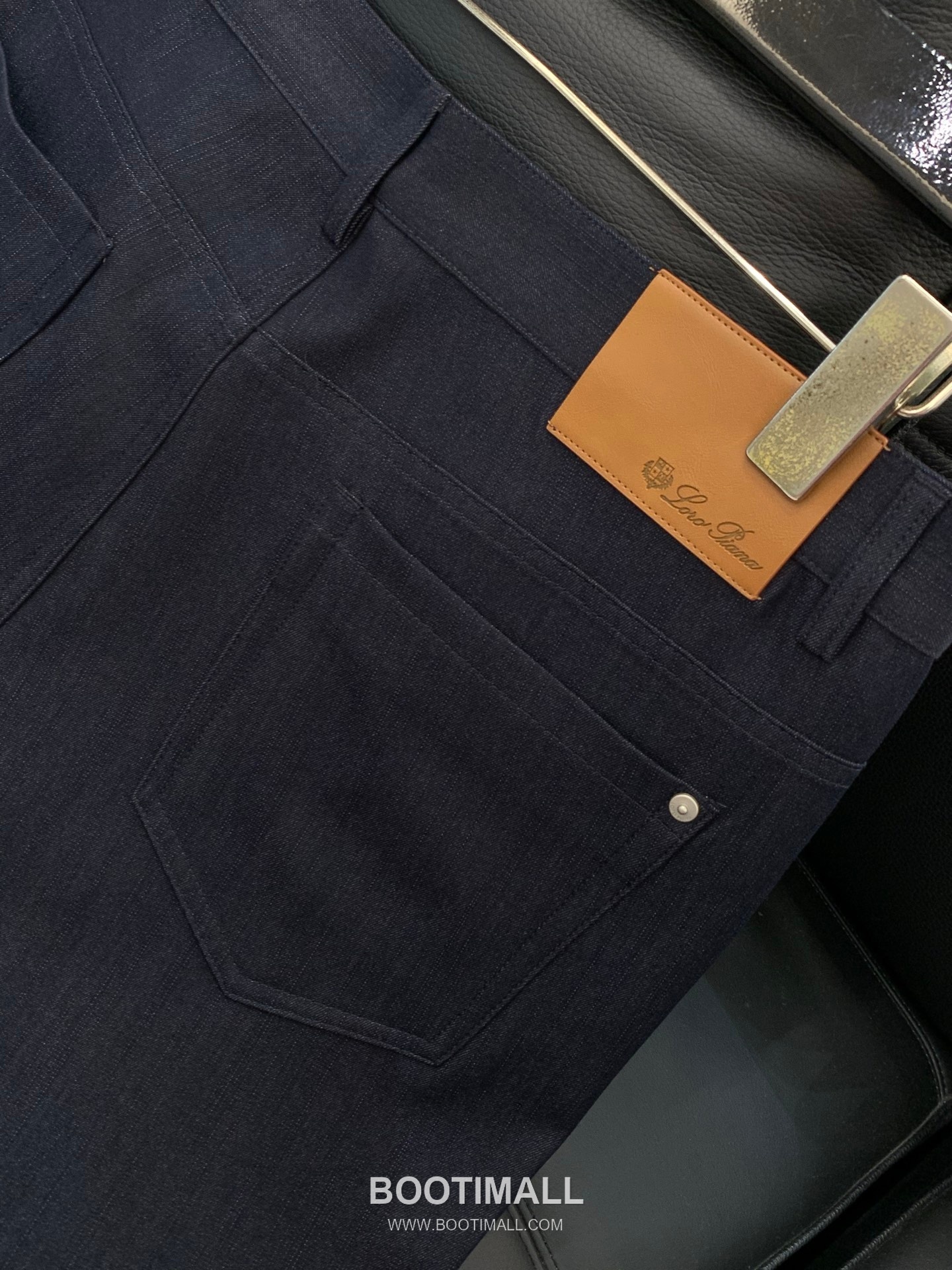 Loro Piana SS26 Cotton Blend Casual Pants with Logo Print 로로피아나 SS26 코튼 혼방 캐주얼 팬츠 로고 프린트 7