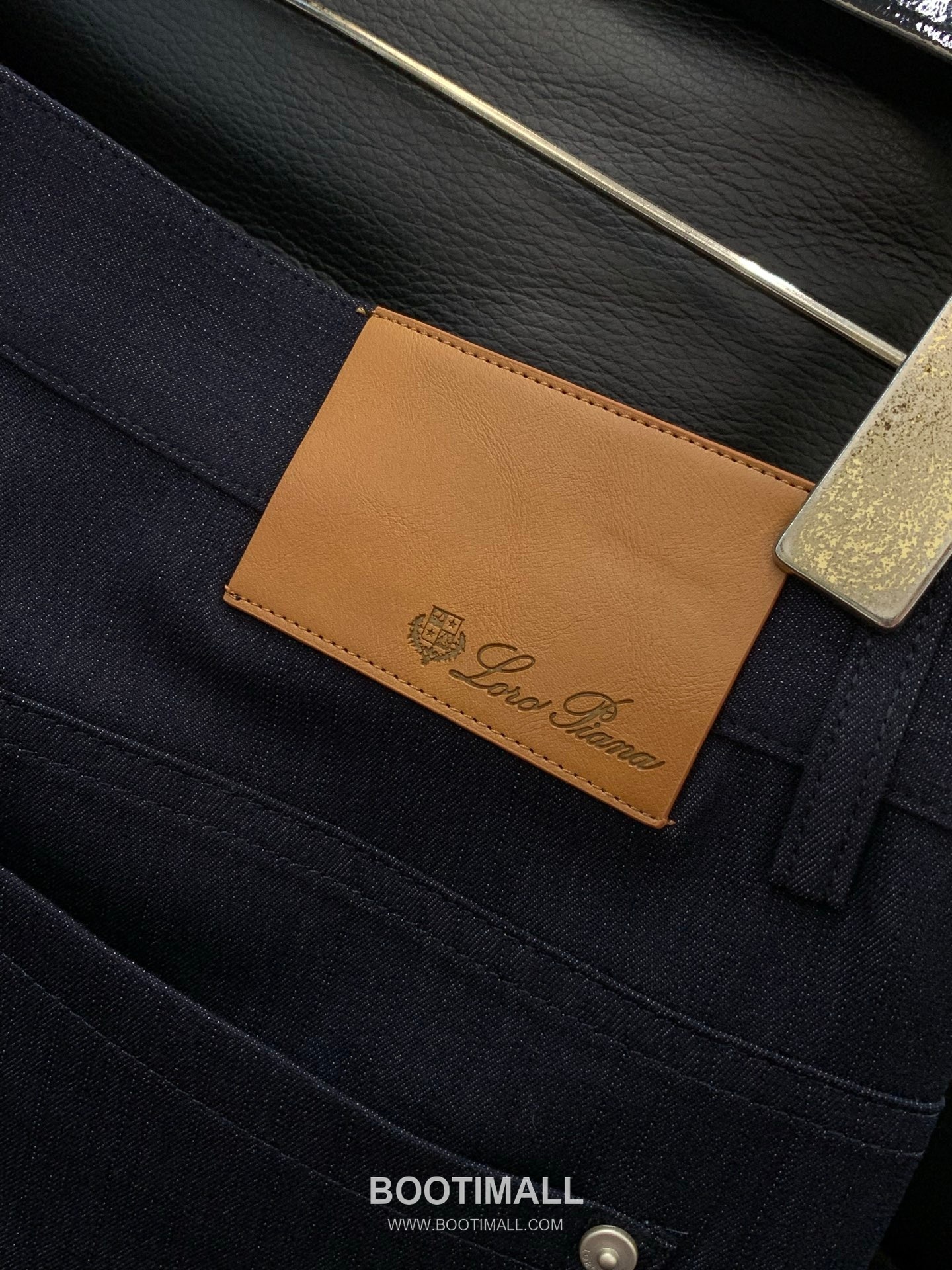 Loro Piana SS26 Cotton Blend Casual Pants with Logo Print 로로피아나 SS26 코튼 혼방 캐주얼 팬츠 로고 프린트 8