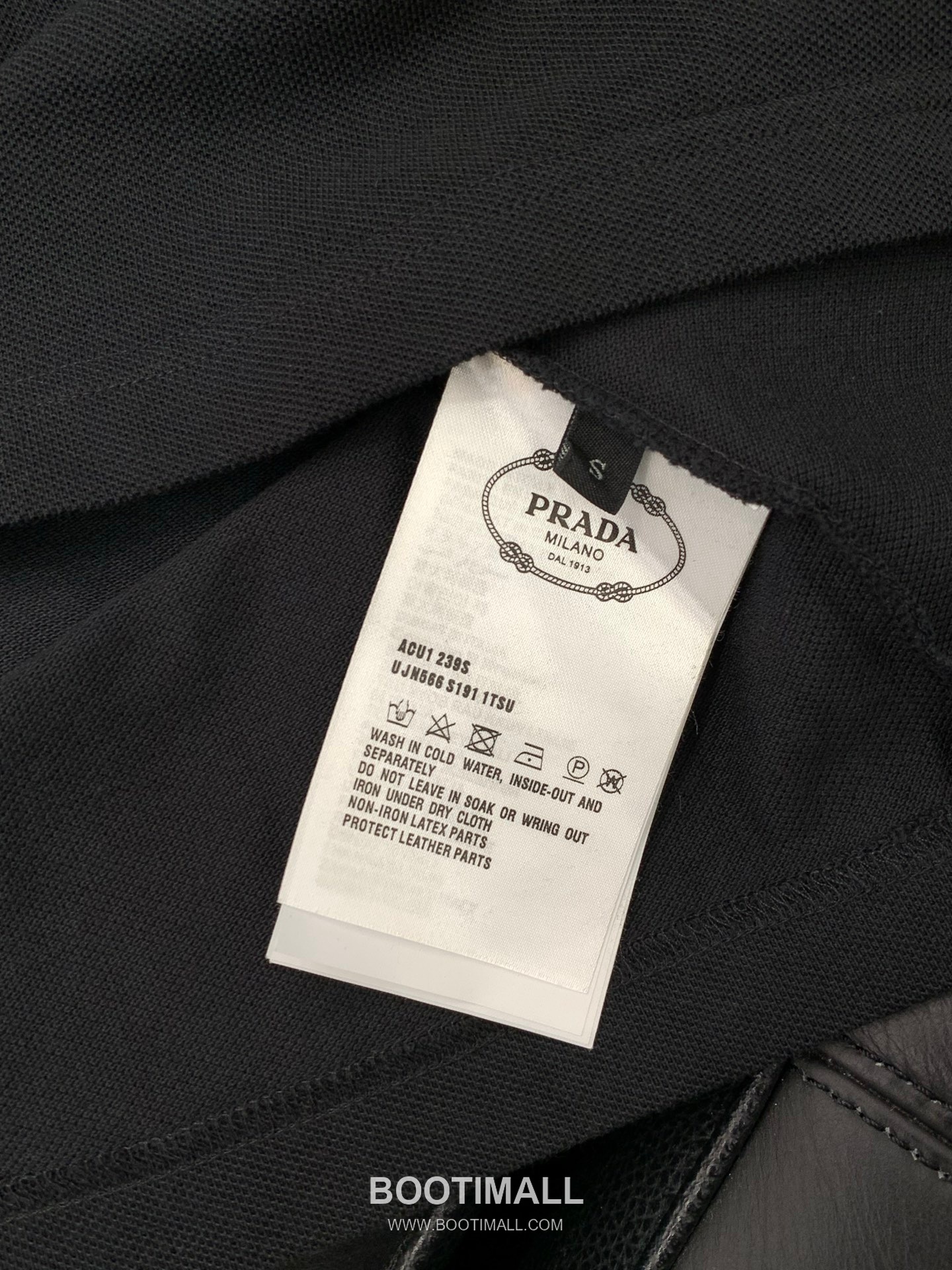 Prada SS26 Cotton Collared Short Sleeve T-Shirt with Logo Print 프라다 SS26 코튼 카라 반팔 티셔츠 로고 프린트 8