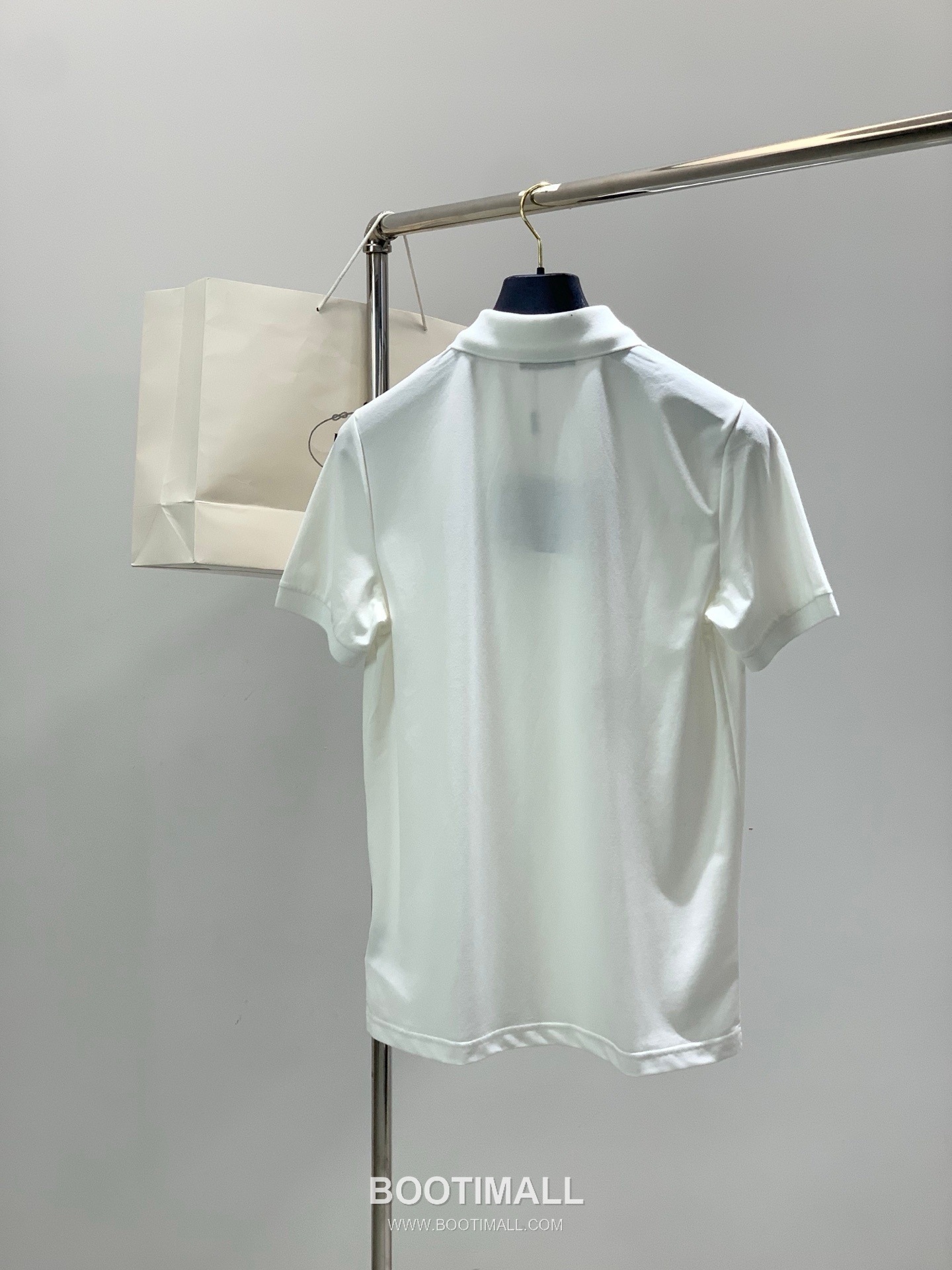 Prada SS26 Cotton Collared Short Sleeve T-Shirt with Logo Print 프라다 SS26 코튼 카라 반팔 티셔츠 로고 프린트 2