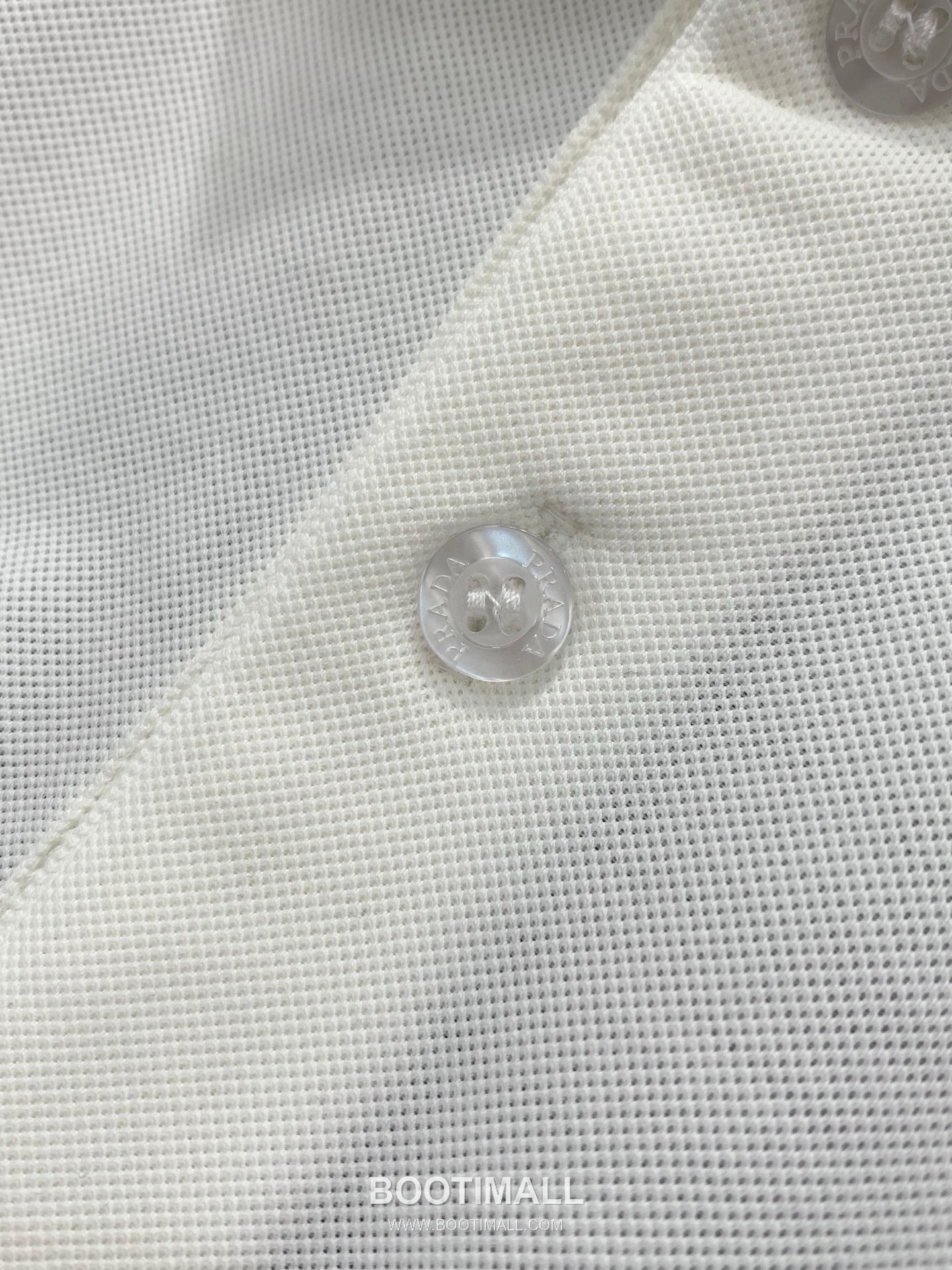 Prada SS26 Cotton Collared Short Sleeve T-Shirt with Logo Print 프라다 SS26 코튼 카라 반팔 티셔츠 로고 프린트 6