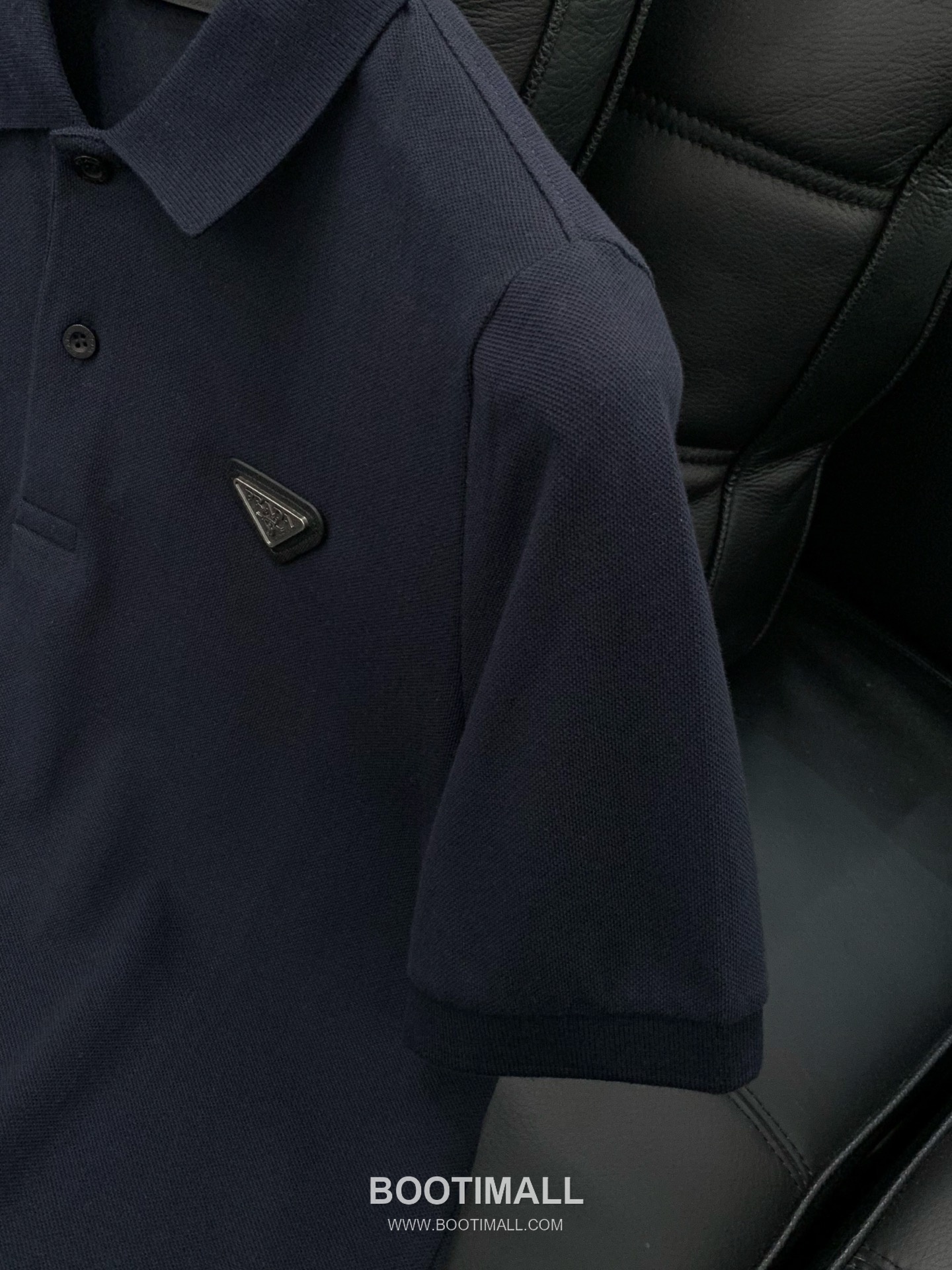 Prada SS26 Cotton Collared Short Sleeve T-Shirt with Logo Print 프라다 SS26 코튼 카라 반팔 티셔츠 로고 프린트 5