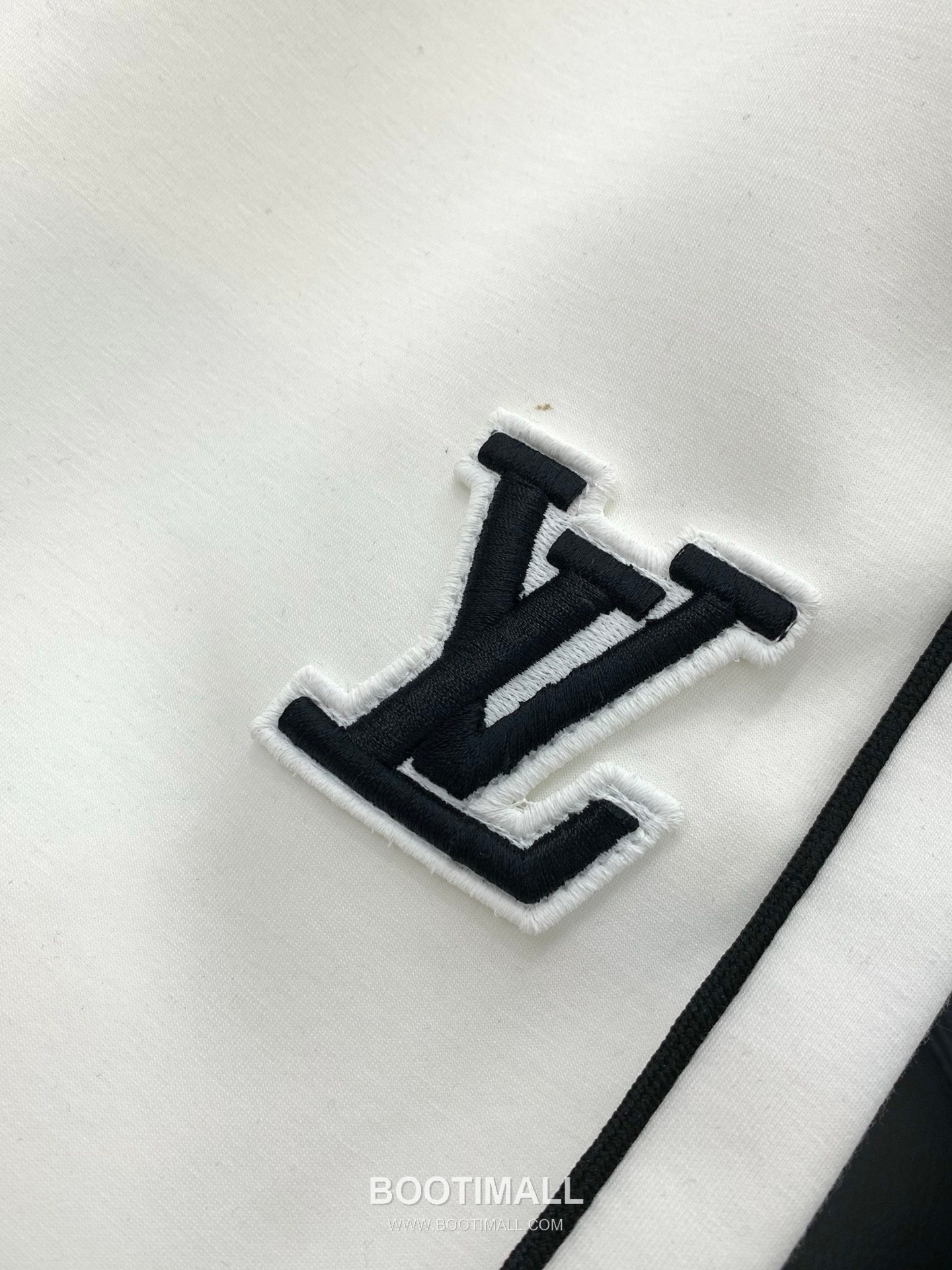 Louis Vuitton SS26 Cotton Blend Pants with Embroidered Logo 루이비통 SS26 코튼 혼방 팬츠 자수 로고 5