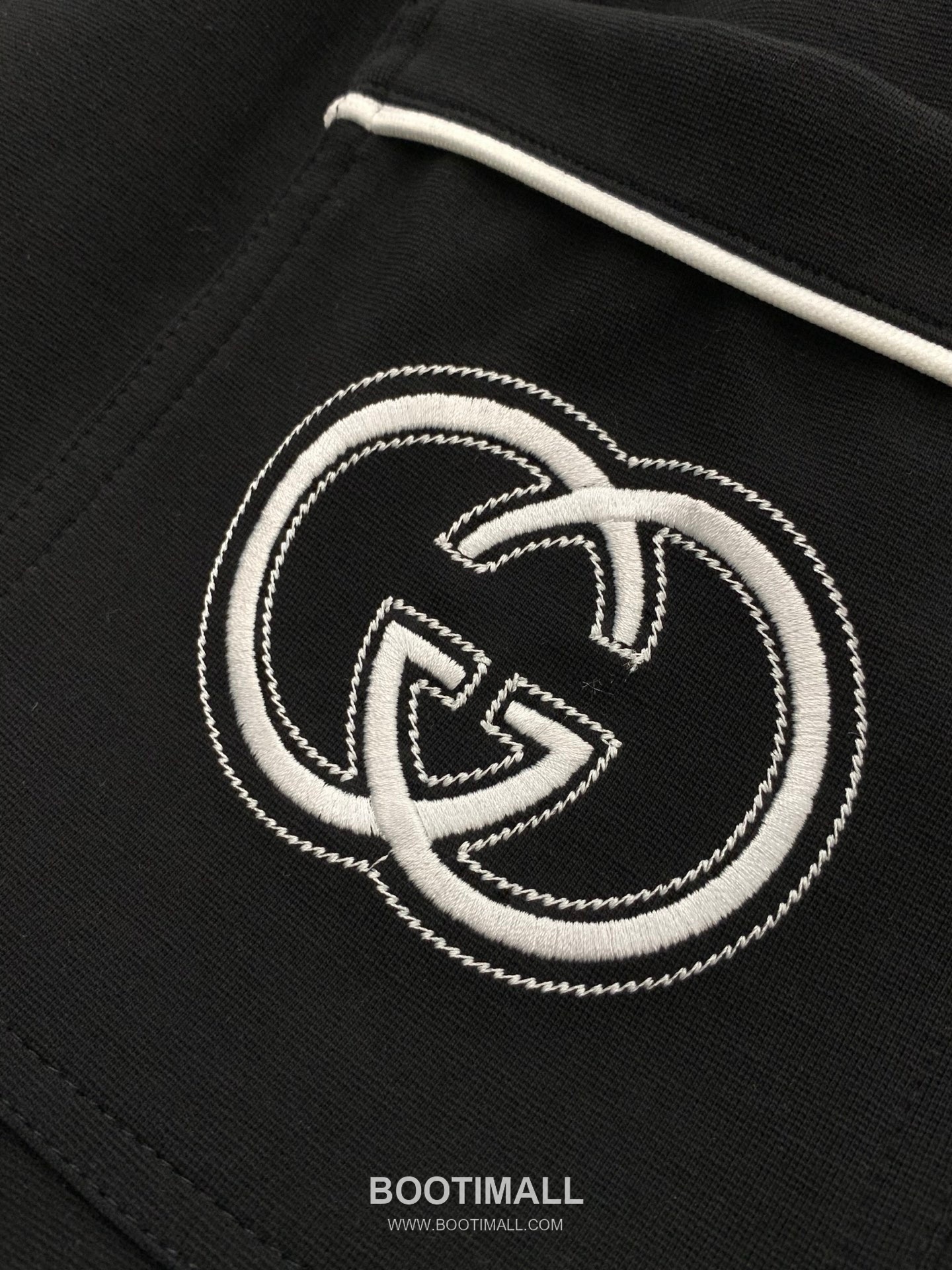 Gucci SS26 Cotton Blend Pants with Embroidered Logo 구찌 SS26 코튼 혼방 팬츠 자수 로고 8