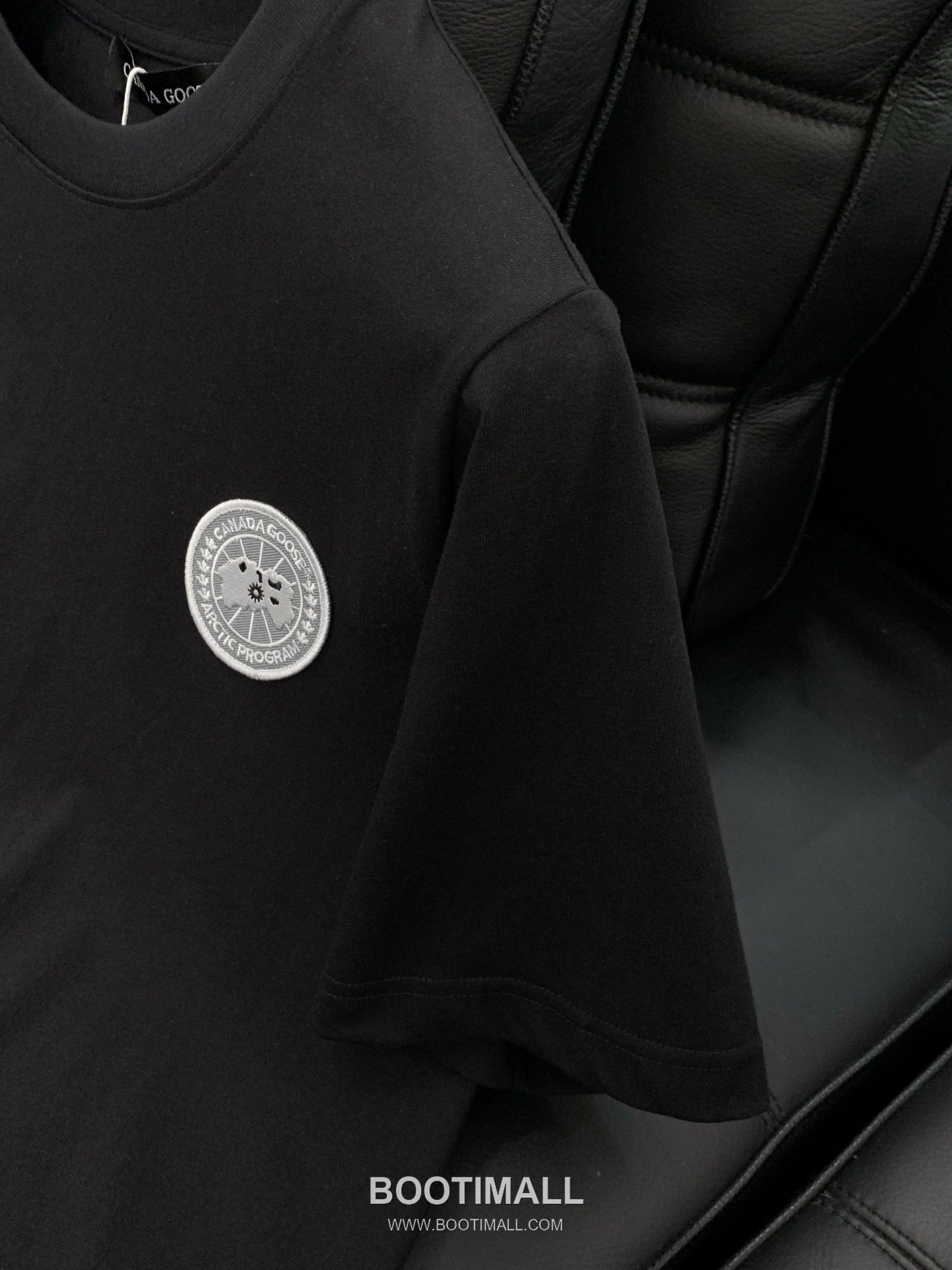 Canada Goose SS26 Cotton Crewneck T-Shirt with Embroidered Logo 캐나다구스 SS26 코튼 크루넥 티셔츠 자수 로고 5