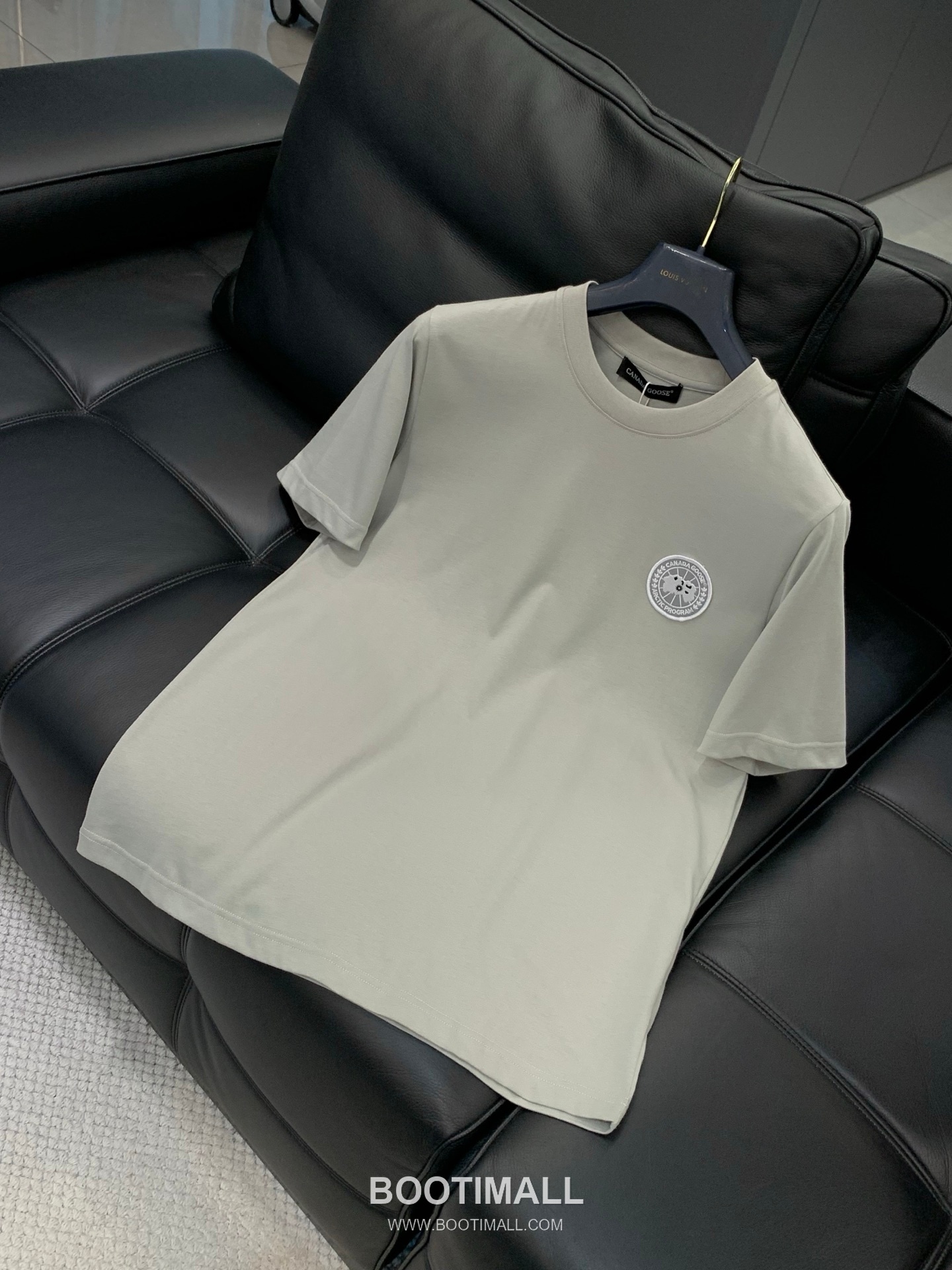 Canada Goose SS26 Cotton Crewneck T-Shirt with Embroidered Logo 캐나다구스 SS26 코튼 크루넥 티셔츠 자수 로고 3