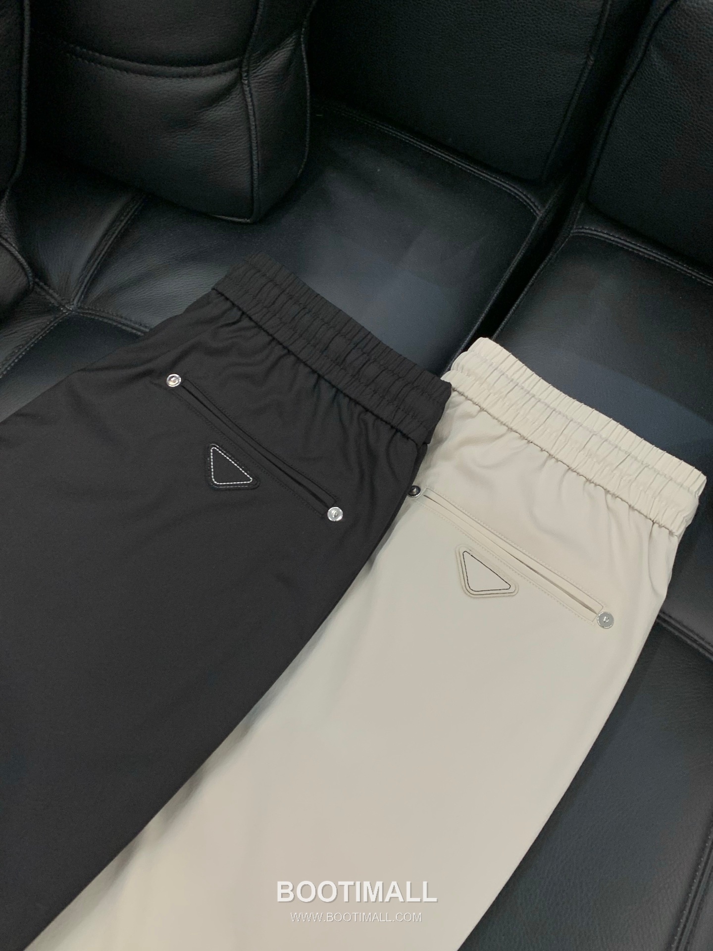 Prada SS26 Cotton Blend Pants with Patch Embroidered Logo 프라다 SS26 코튼 혼방 팬츠 패치 자수 로고 9
