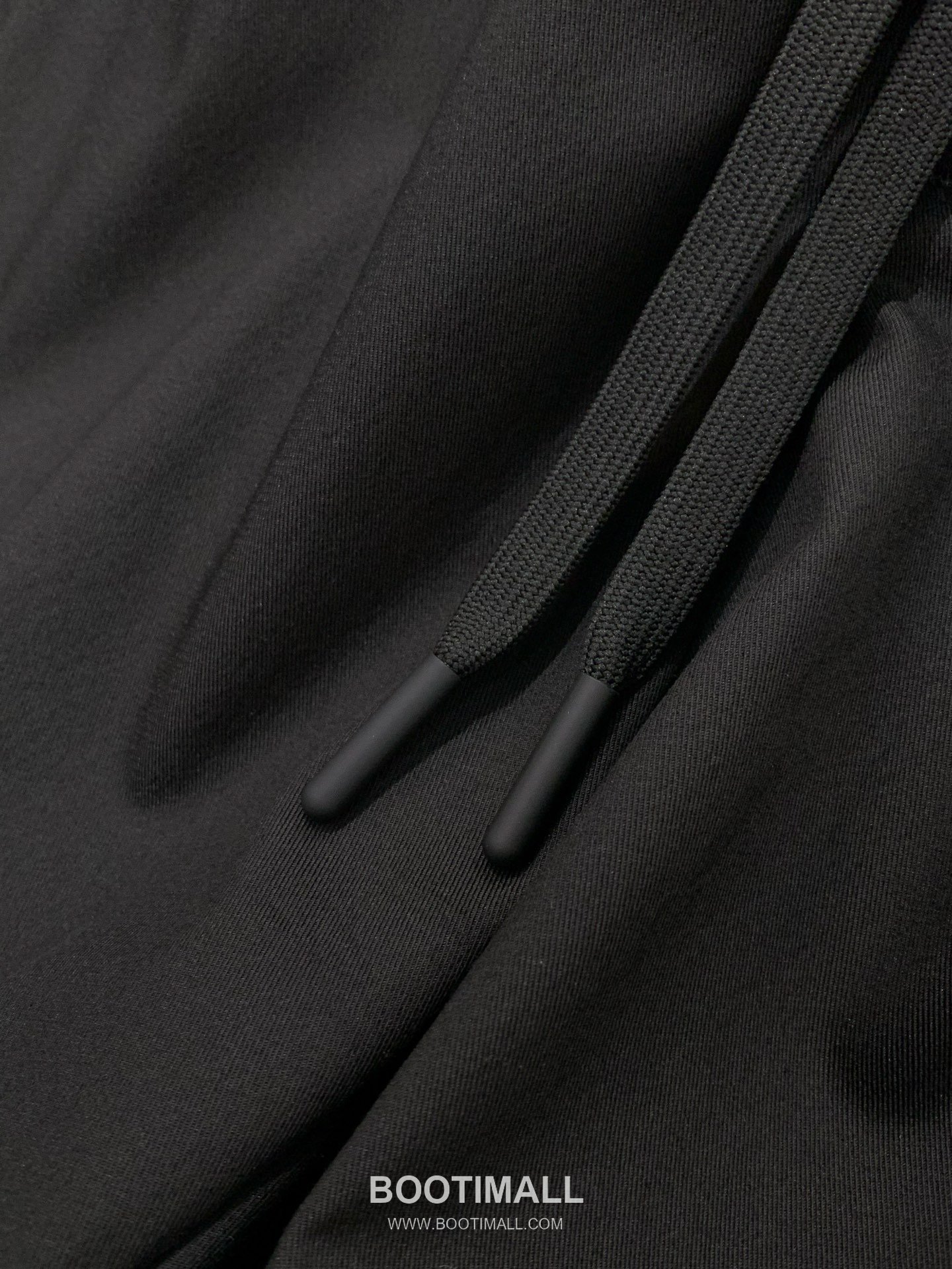 Prada SS26 Cotton Blend Pants with Patch Embroidered Logo 프라다 SS26 코튼 혼방 팬츠 패치 자수 로고 6