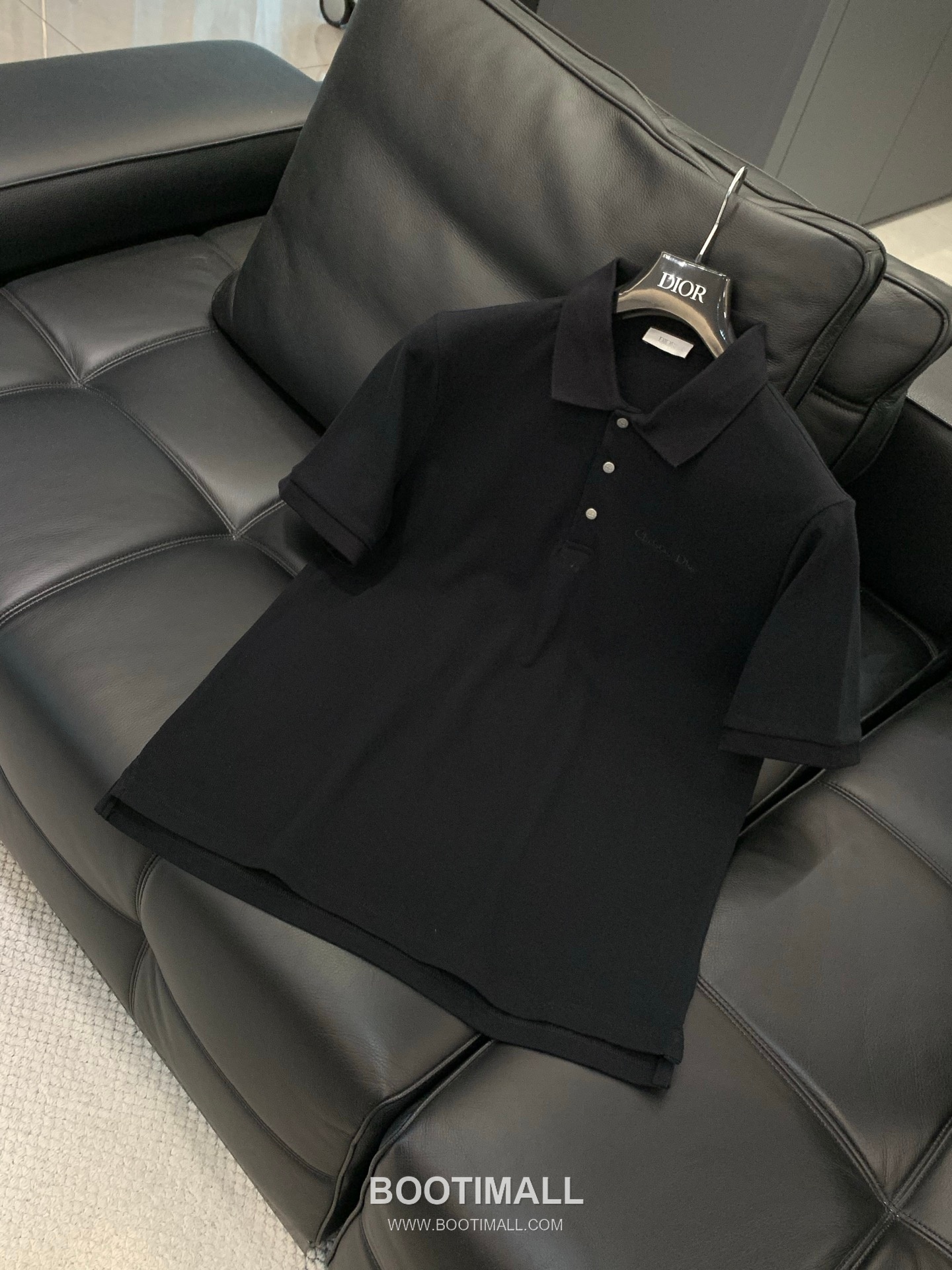 Dior SS26 Cotton Collared Short Sleeve T-Shirt with Embroidered Logo 디올 SS26 코튼 카라 반팔 티셔츠 자수 로고 3