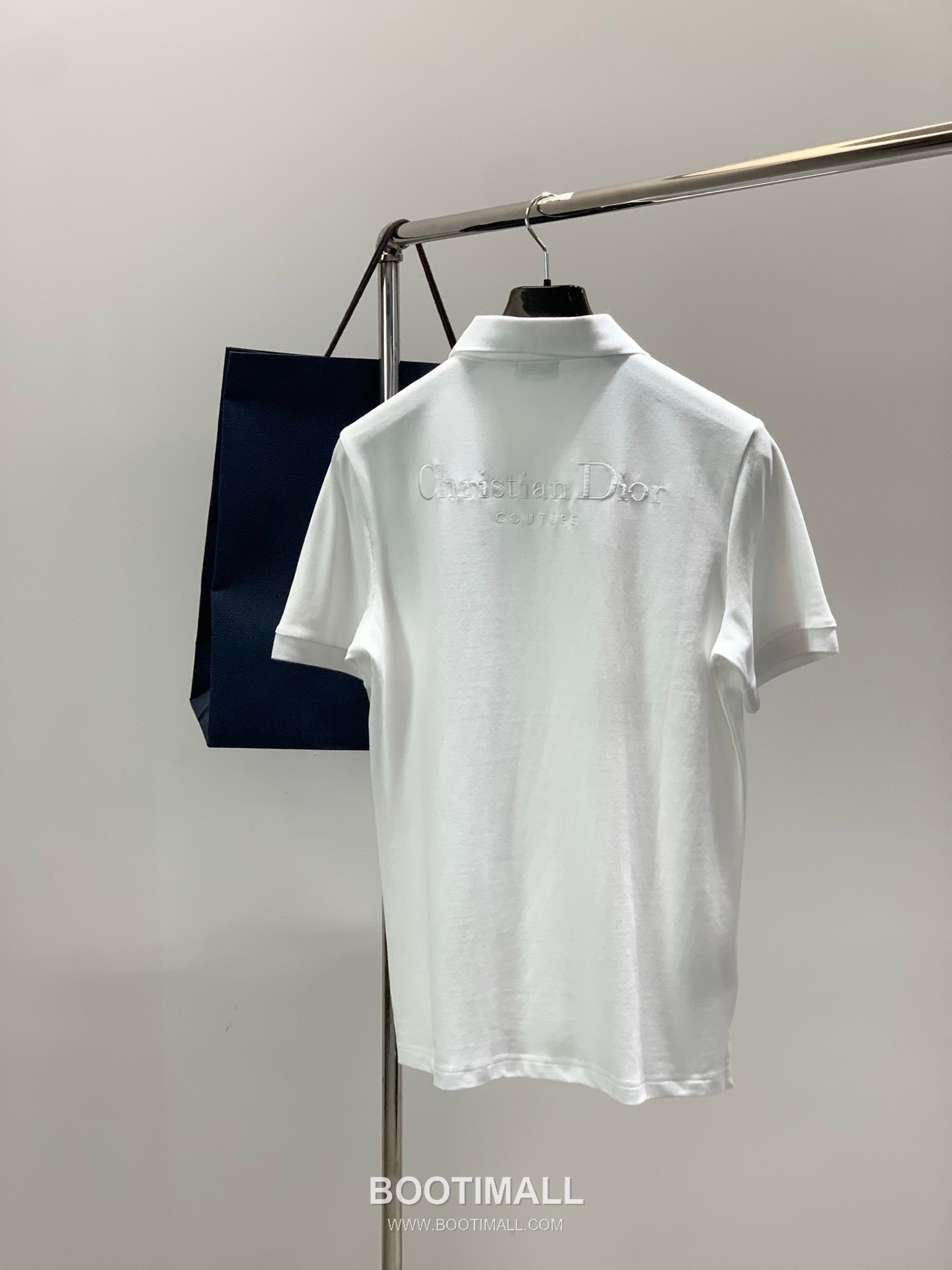 Dior SS26 Cotton Collared Short Sleeve T-Shirt with Embroidered Logo 디올 SS26 코튼 카라 반팔 티셔츠 자수 로고 2