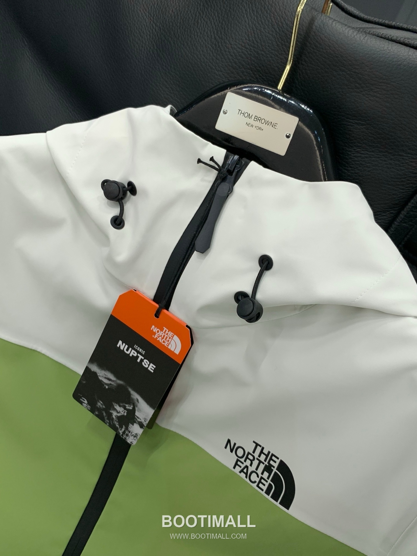 The North Face SS26 Nylon Hooded Jacket with Logo Print 노스페이스 SS26 나일론 후드 재킷 로고 프린트 4