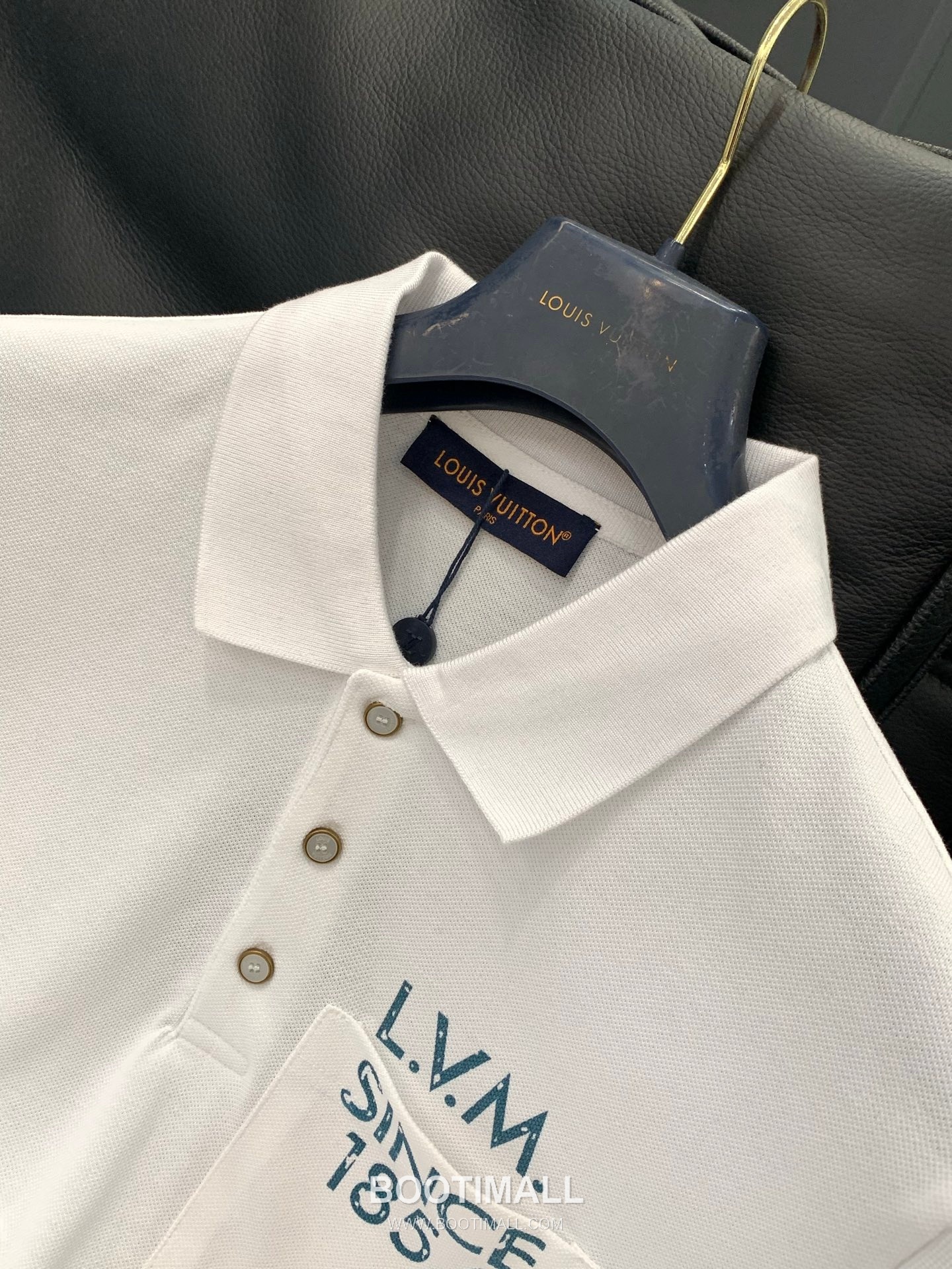 Louis Vuitton SS26 Cotton Collared Short Sleeve T-Shirt with Logo Print 루이비통 SS26 코튼 카라 반팔 티셔츠 로고 프린트 4