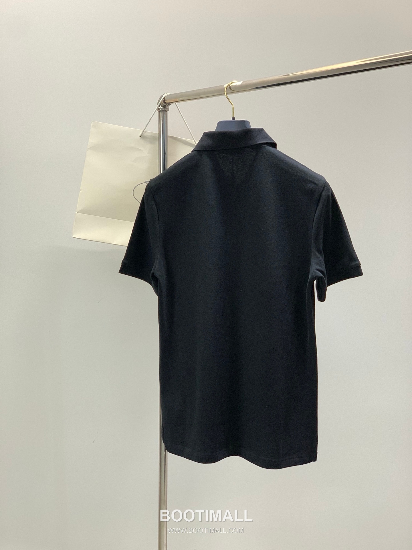Prada SS26 Cotton Collared Short Sleeve T-Shirt with Logo Print 프라다 SS26 코튼 카라 반팔 티셔츠 로고 프린트 2