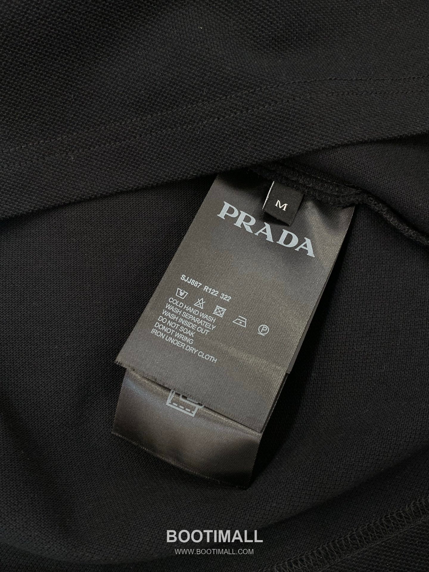 Prada SS26 Cotton Collared Short Sleeve T-Shirt with Logo Print 프라다 SS26 코튼 카라 반팔 티셔츠 로고 프린트 8