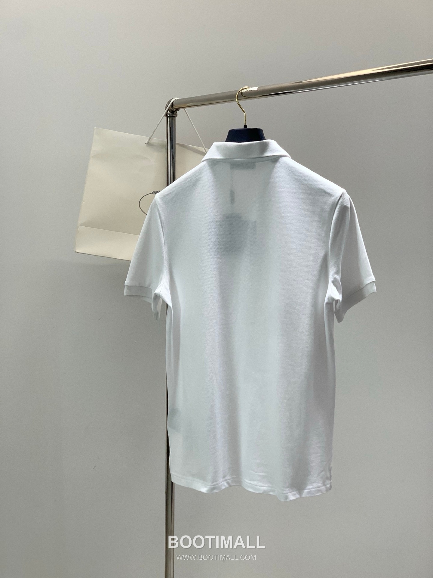 Prada SS26 Cotton Collared Short Sleeve T-Shirt with Logo Print 프라다 SS26 코튼 카라 반팔 티셔츠 로고 프린트 2