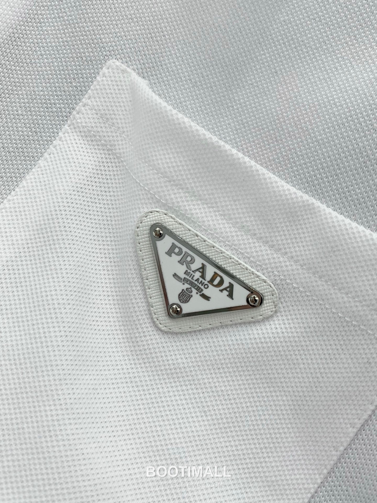 Prada SS26 Cotton Collared Short Sleeve T-Shirt with Logo Print 프라다 SS26 코튼 카라 반팔 티셔츠 로고 프린트 6