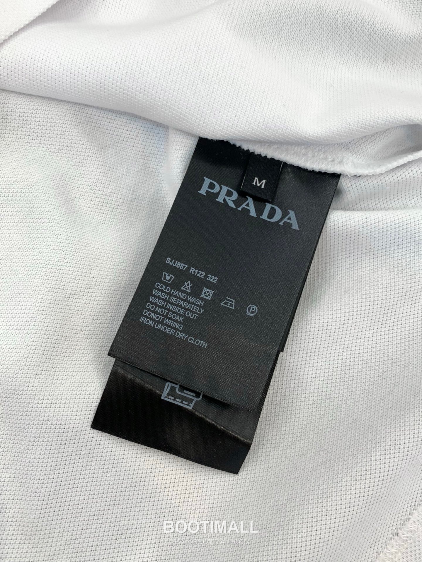 Prada SS26 Cotton Collared Short Sleeve T-Shirt with Logo Print 프라다 SS26 코튼 카라 반팔 티셔츠 로고 프린트 8