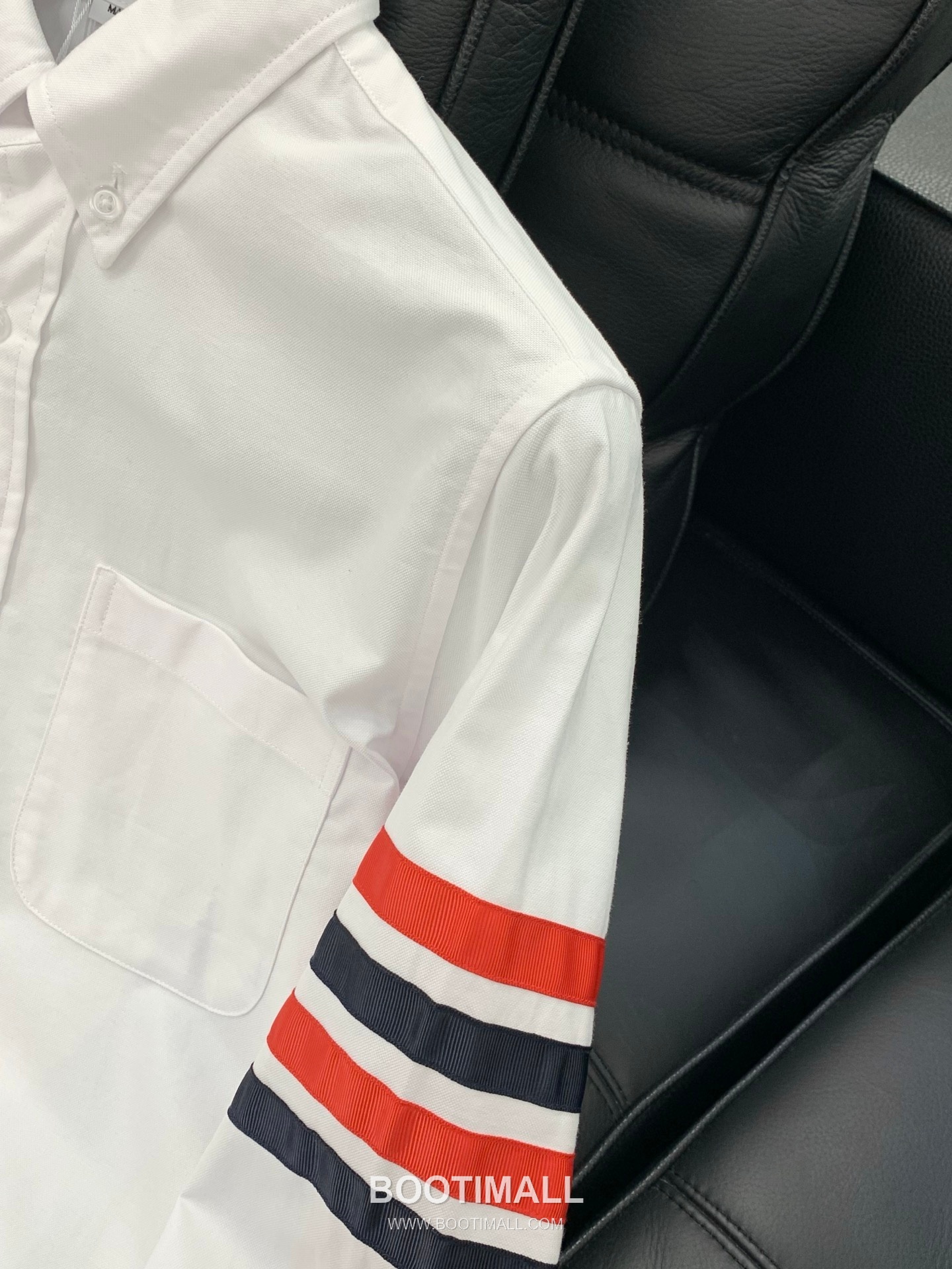 Thom Browne SS26 Cotton Long Sleeve Shirt with Logo Print 톰브라운 SS26 코튼 롱슬리브 셔츠 로고 프린트 5