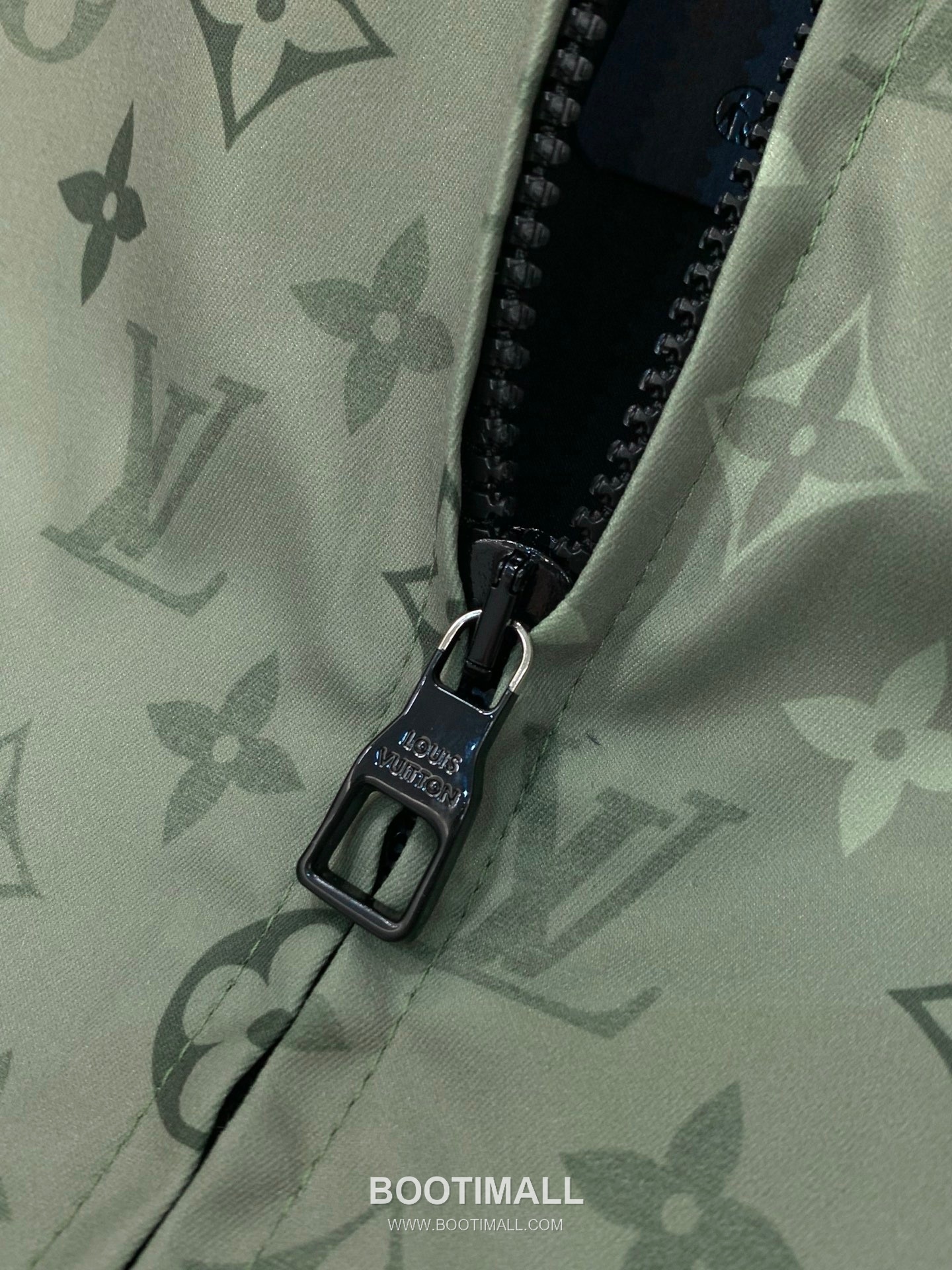 Louis Vuitton SS26 Cotton Blend Zip Jacket with Logo Print 루이비통 SS26 코튼 혼방 집 재킷 로고 프린트 7