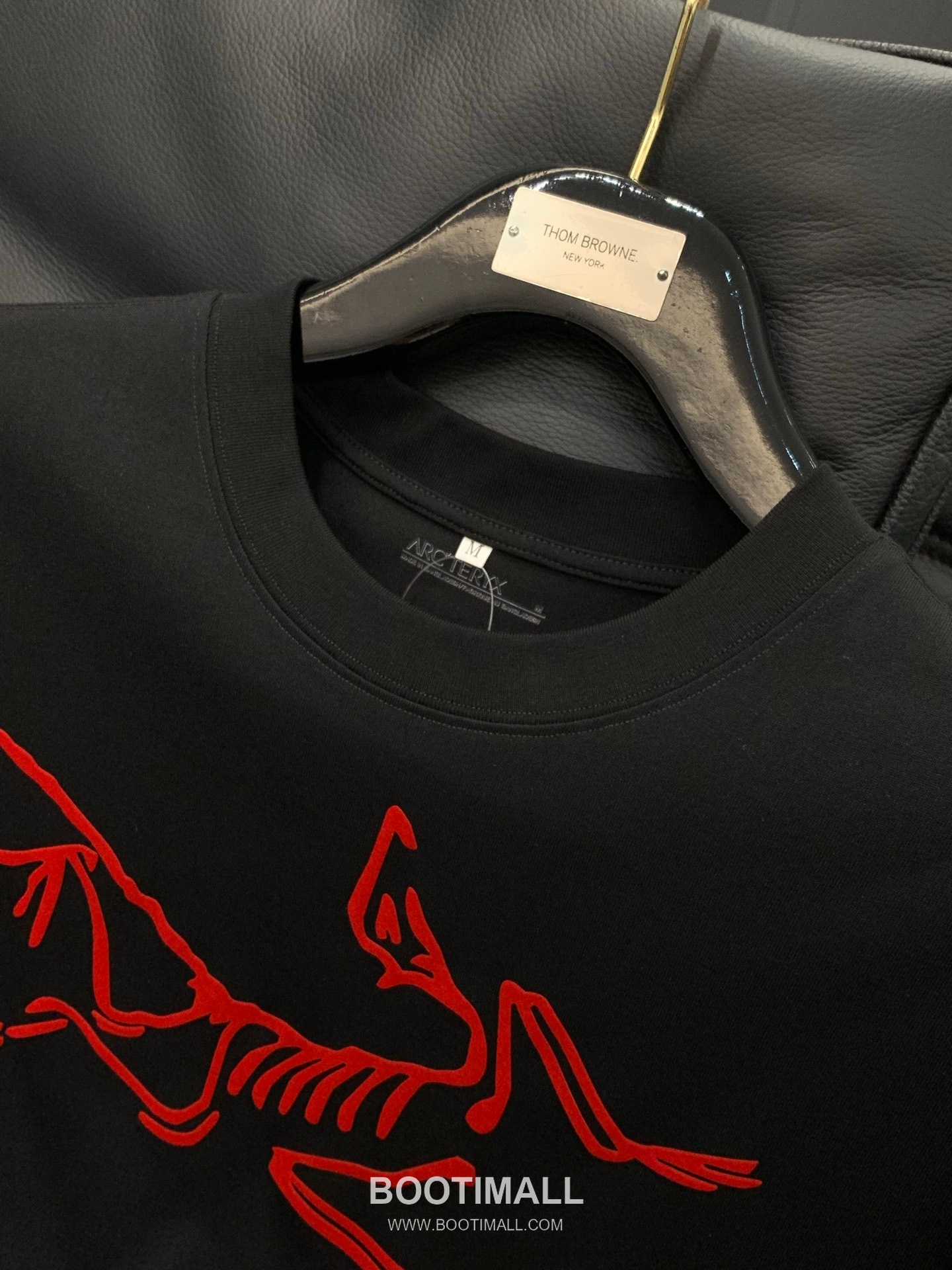 Arc'teryx SS26 Cotton Crewneck T-Shirt with Minimal Design 아크테릭스 SS26 코튼 크루넥 티셔츠 미니멀 디자인 4