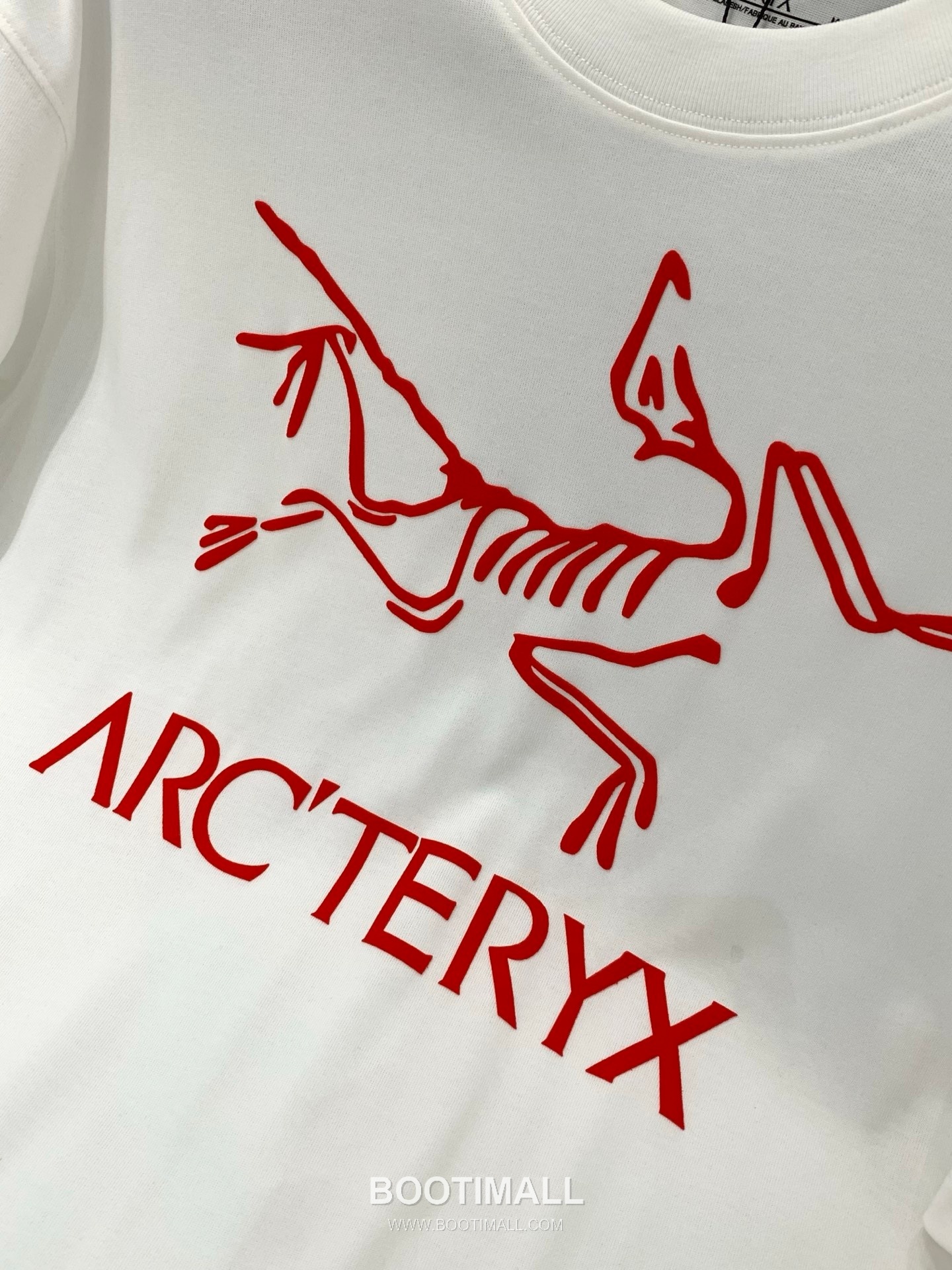 Arc'teryx SS26 Cotton Crewneck T-Shirt with Minimal Design 아크테릭스 SS26 코튼 크루넥 티셔츠 미니멀 디자인 6