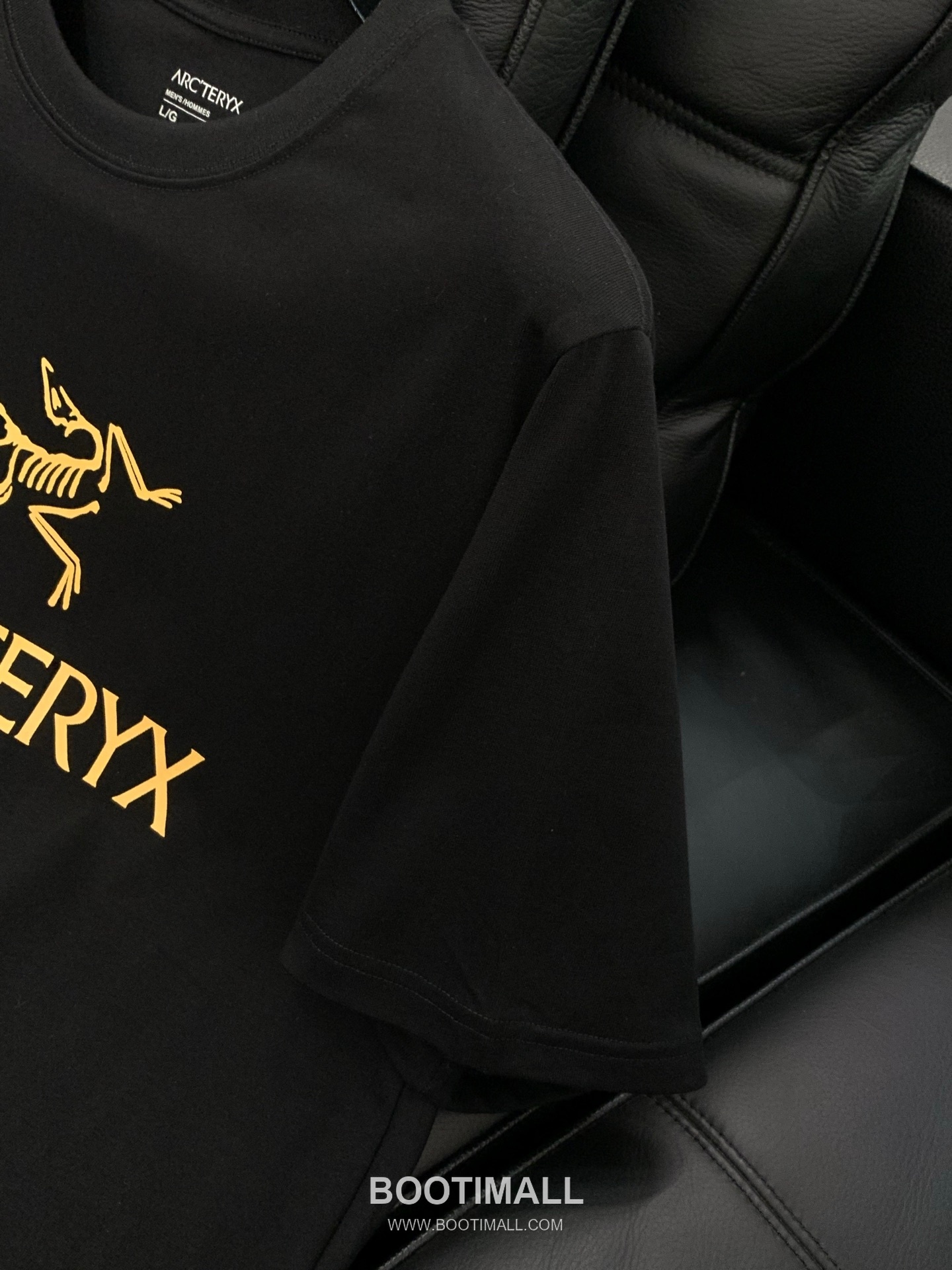 Arc'teryx SS26 Cotton Crewneck T-Shirt with Minimal Design 아크테릭스 SS26 코튼 크루넥 티셔츠 미니멀 디자인 5