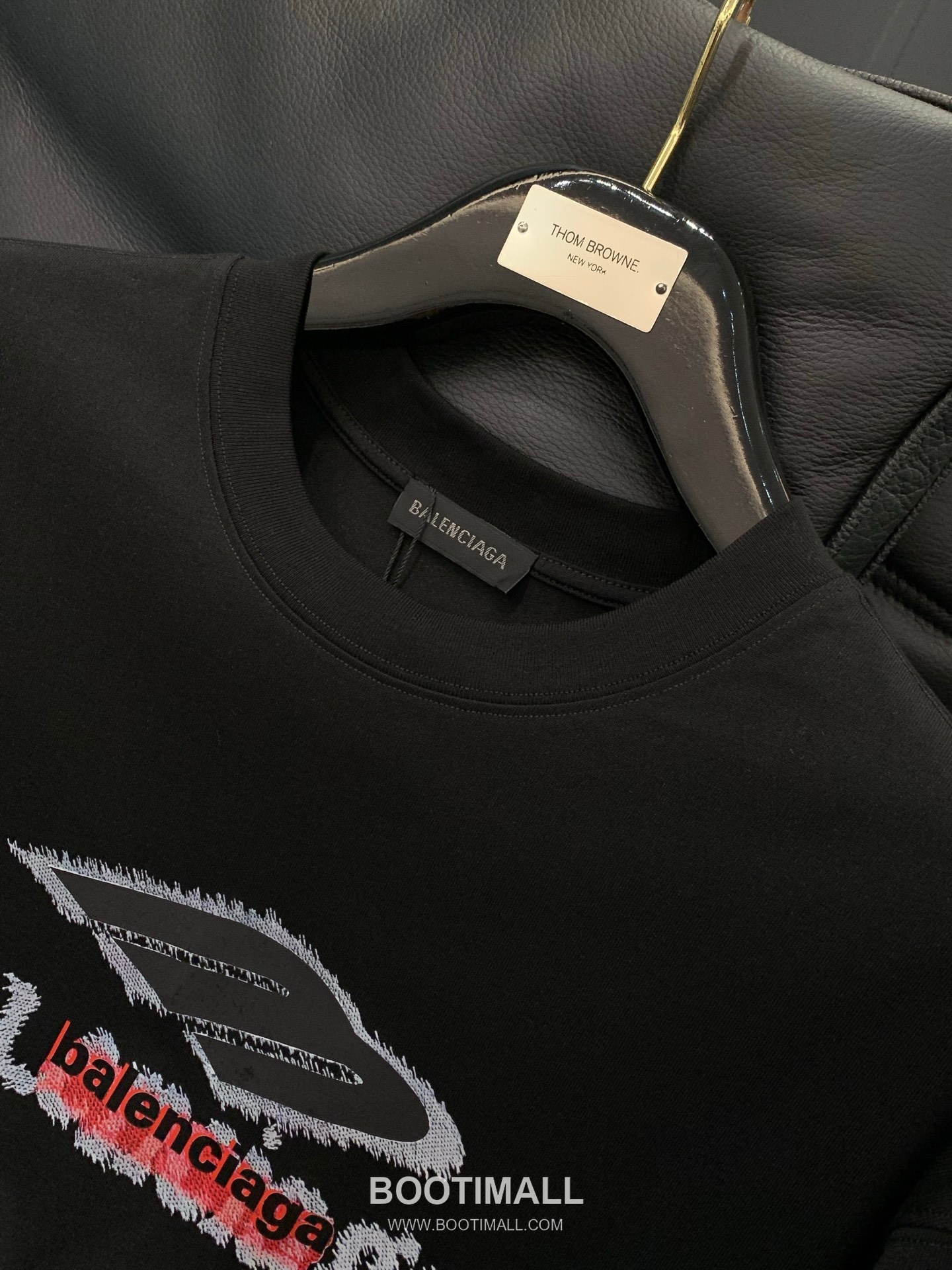 Balenciaga SS26 Cotton Crewneck T-Shirt with Logo Print 발렌시아가 SS26 코튼 크루넥 티셔츠 로고 프린트 4