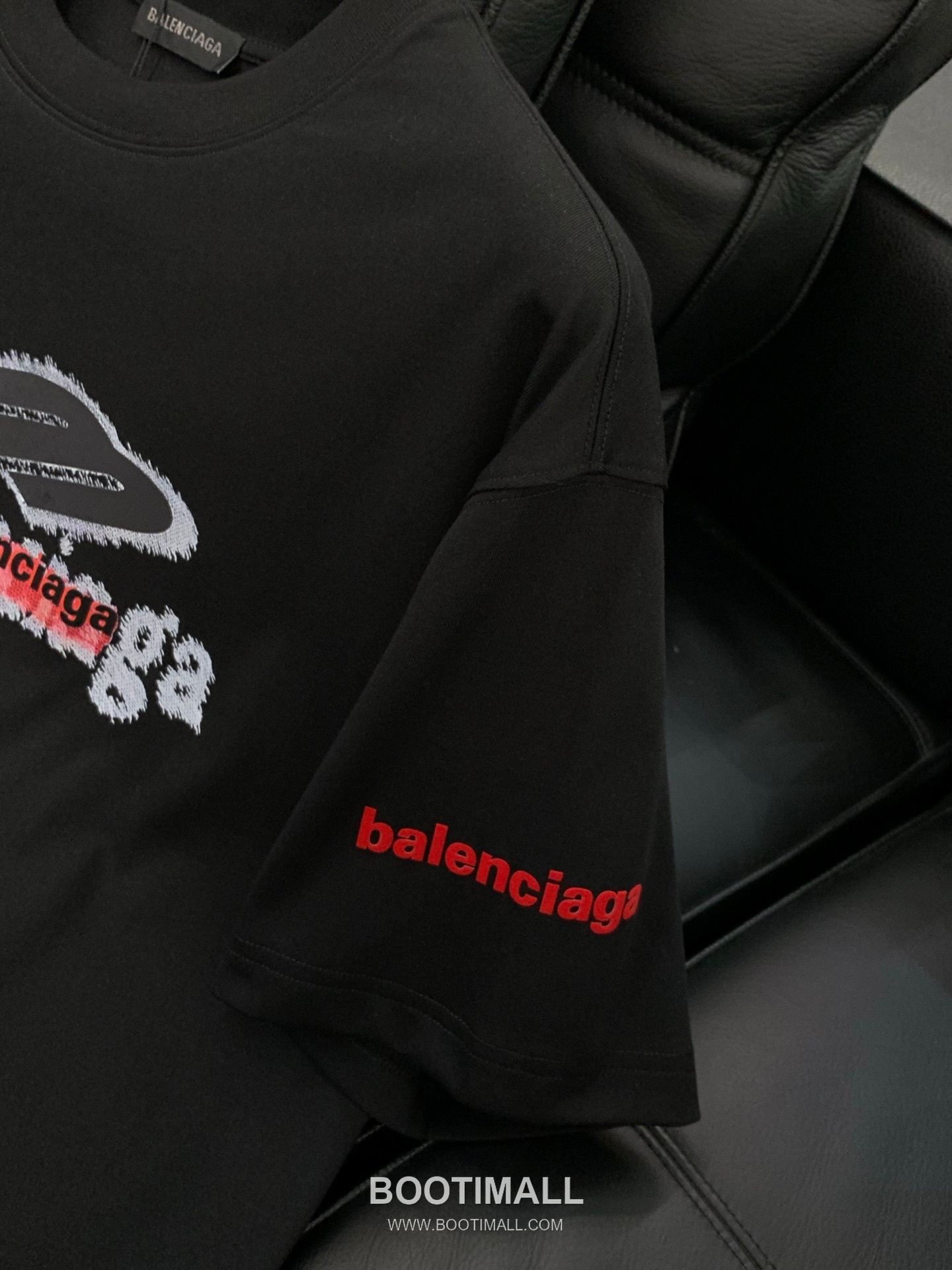 Balenciaga SS26 Cotton Crewneck T-Shirt with Logo Print 발렌시아가 SS26 코튼 크루넥 티셔츠 로고 프린트 5