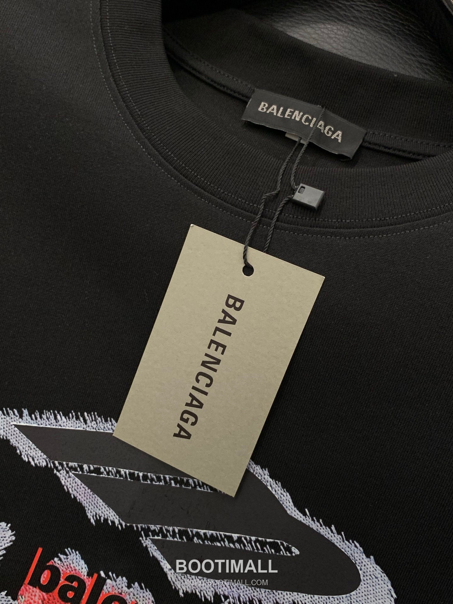 Balenciaga SS26 Cotton Crewneck T-Shirt with Logo Print 발렌시아가 SS26 코튼 크루넥 티셔츠 로고 프린트 8