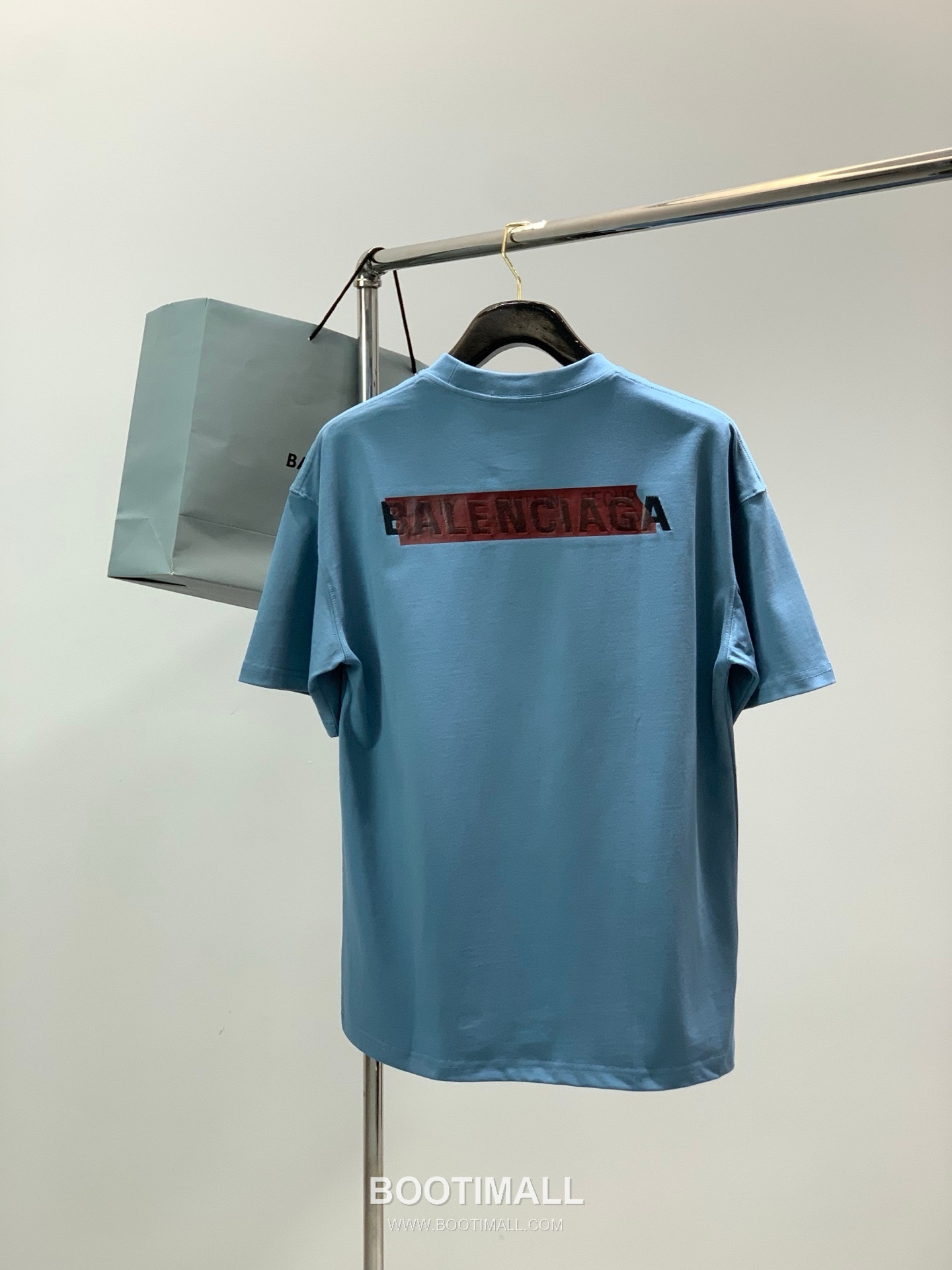Balenciaga SS26 Cotton Crewneck T-Shirt with Embroidered and Printed Logo 발렌시아가 SS26 코튼 크루넥 티셔츠 자수 프린트 로고 2