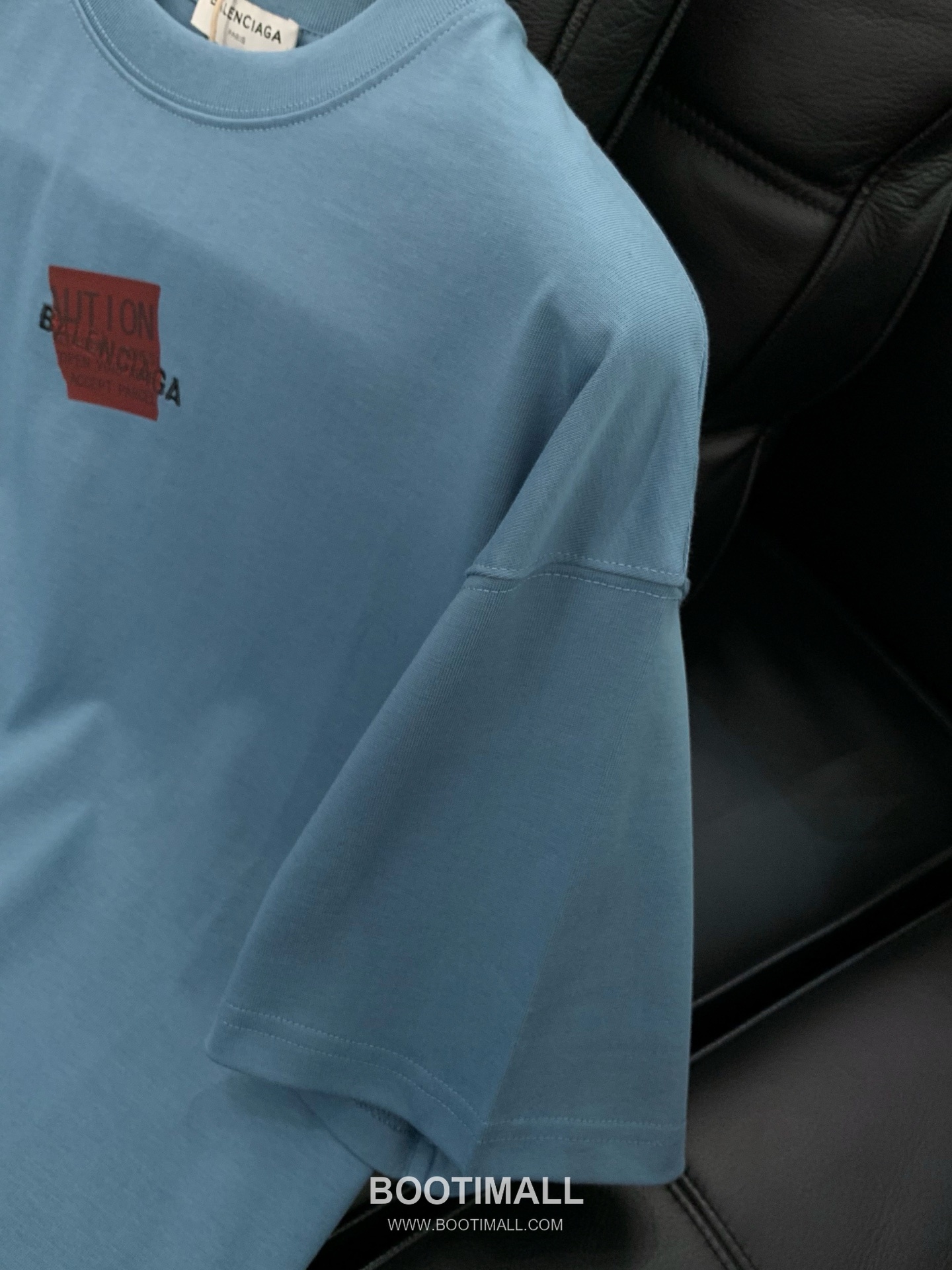 Balenciaga SS26 Cotton Crewneck T-Shirt with Embroidered and Printed Logo 발렌시아가 SS26 코튼 크루넥 티셔츠 자수 프린트 로고 5