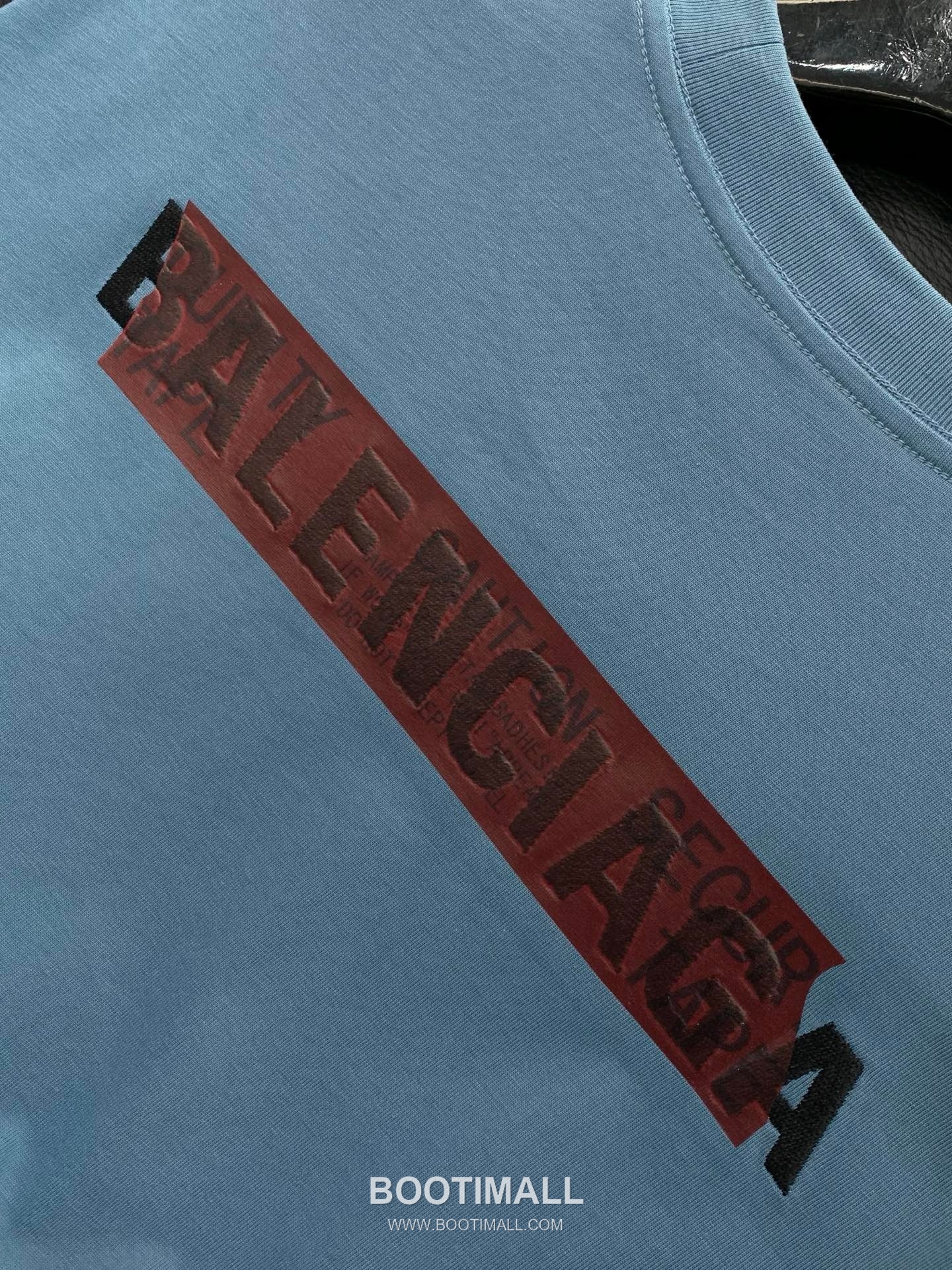 Balenciaga SS26 Cotton Crewneck T-Shirt with Embroidered and Printed Logo 발렌시아가 SS26 코튼 크루넥 티셔츠 자수 프린트 로고 7