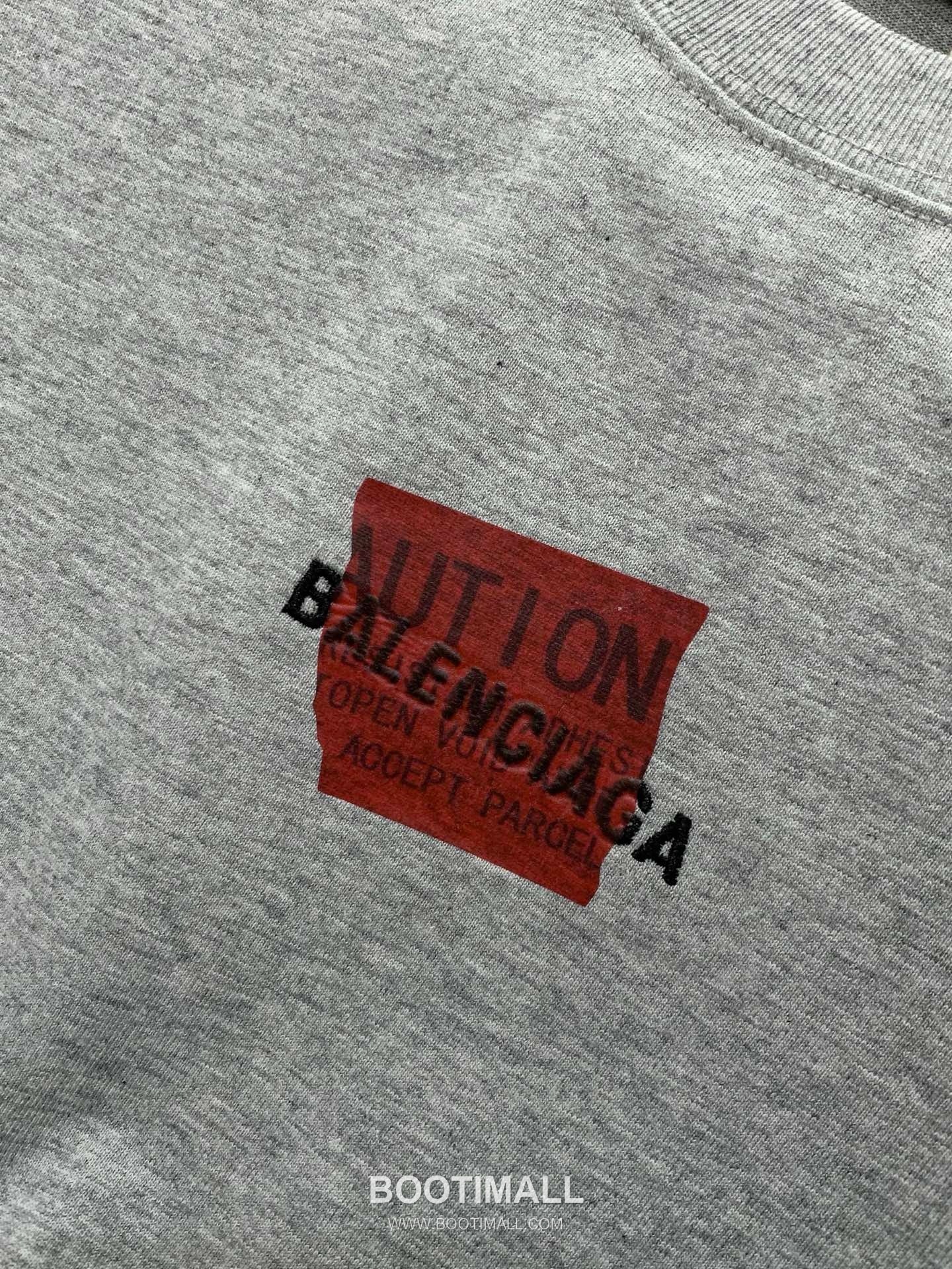 Balenciaga SS26 Cotton Crewneck T-Shirt with Embroidered and Printed Logo 발렌시아가 SS26 코튼 크루넥 티셔츠 자수 프린트 로고 6