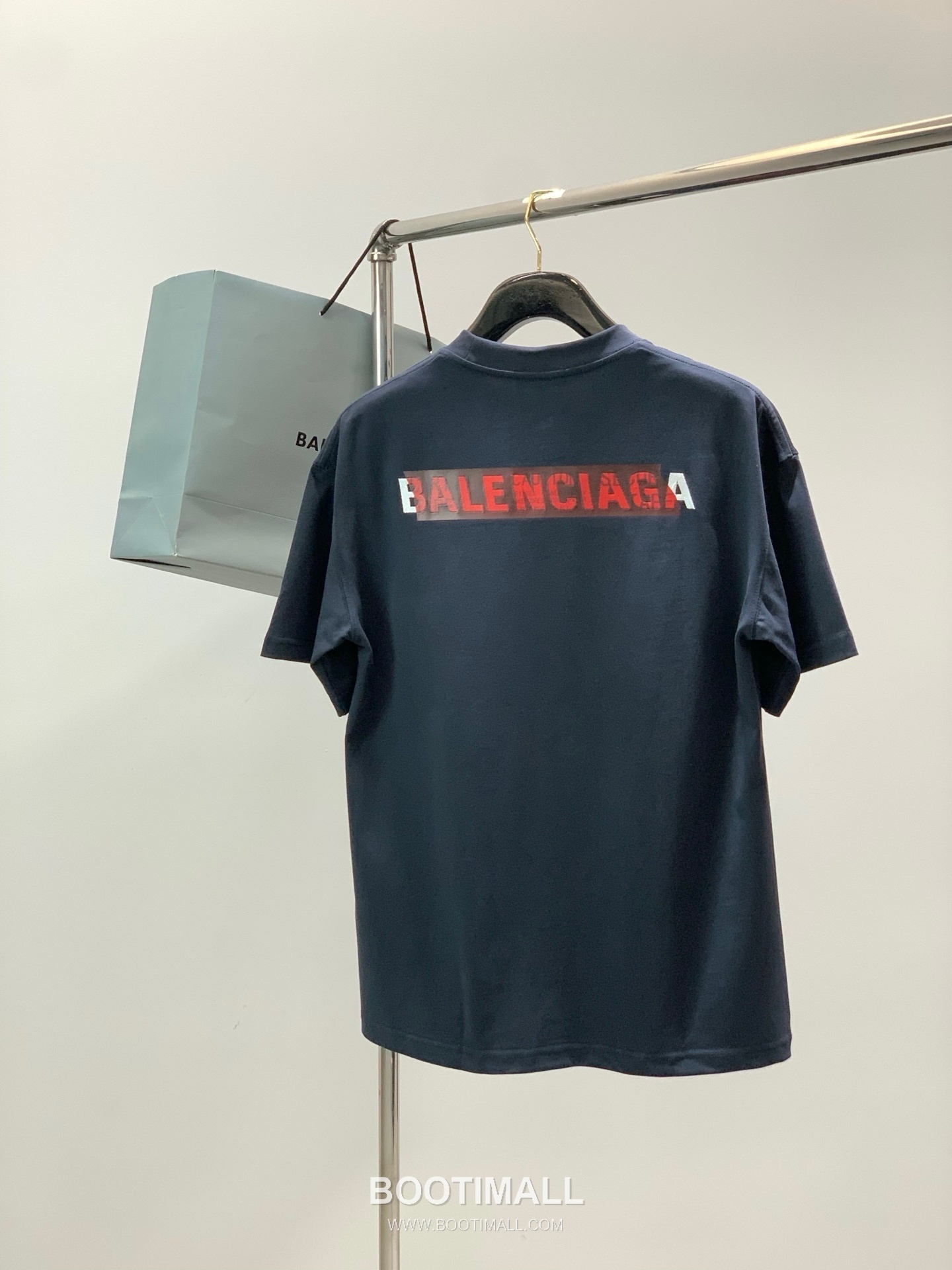 Balenciaga SS26 Cotton Crewneck T-Shirt with Embroidered and Printed Logo 발렌시아가 SS26 코튼 크루넥 티셔츠 자수 프린트 로고 2