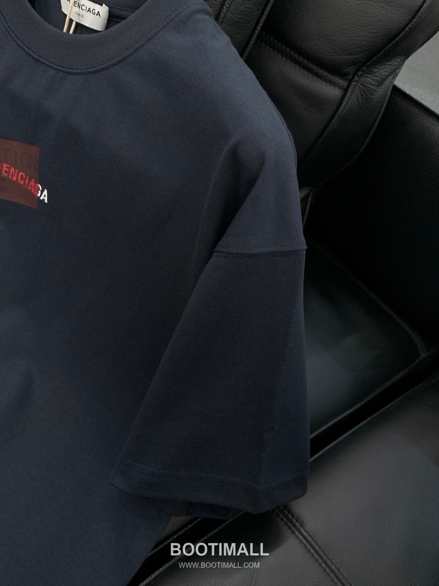 Balenciaga SS26 Cotton Crewneck T-Shirt with Embroidered and Printed Logo 발렌시아가 SS26 코튼 크루넥 티셔츠 자수 프린트 로고 5