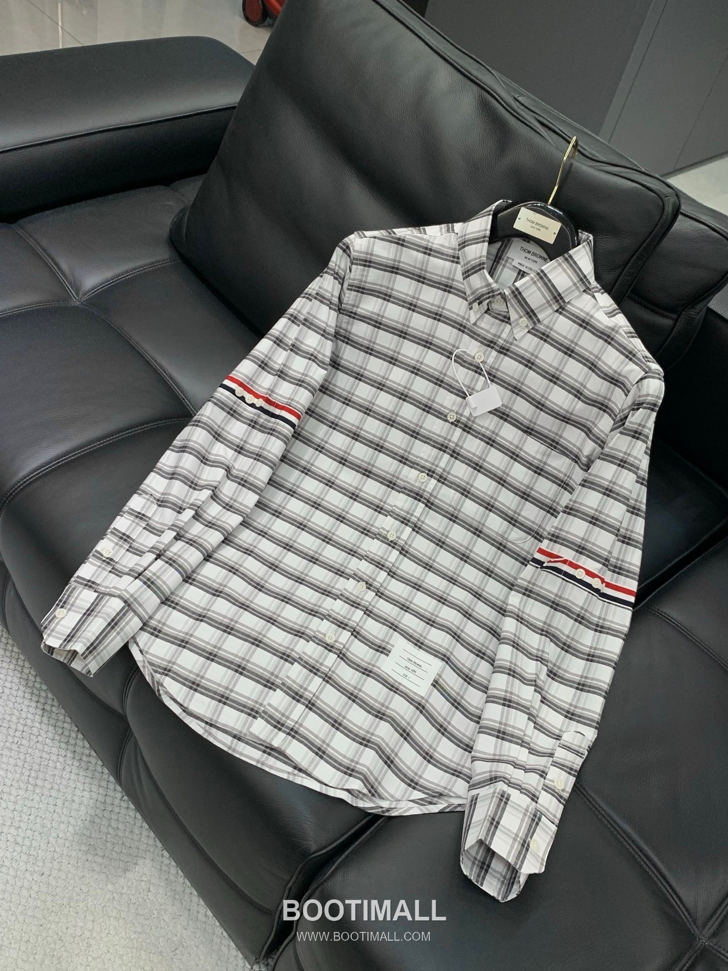 Thom Browne SS26 Cotton Long Sleeve Shirt with Logo Print 톰브라운 SS26 코튼 롱슬리브 셔츠 로고 프린트 3
