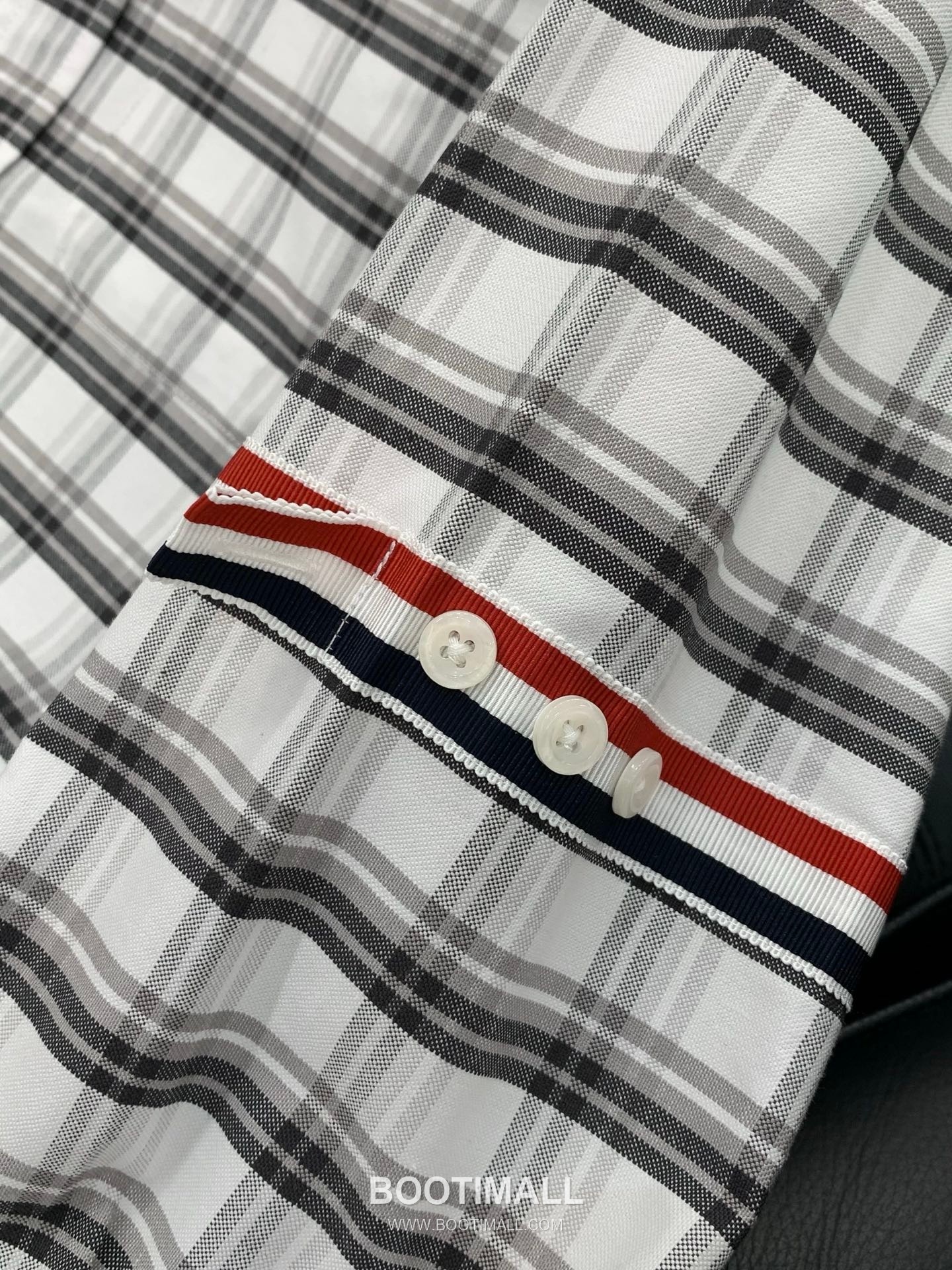 Thom Browne SS26 Cotton Long Sleeve Shirt with Logo Print 톰브라운 SS26 코튼 롱슬리브 셔츠 로고 프린트 6