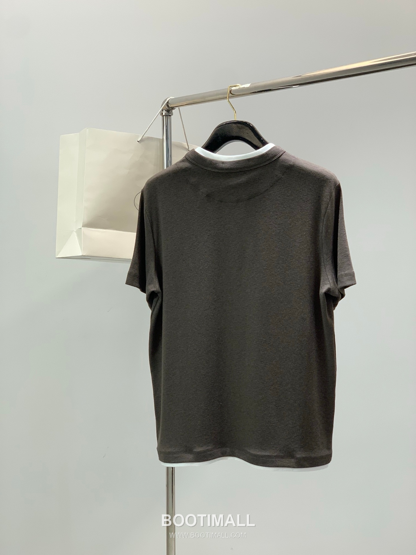 Prada SS26 Cotton Crewneck T-Shirt with Embroidered Logo 프라다 SS26 코튼 크루넥 티셔츠 자수 로고 2