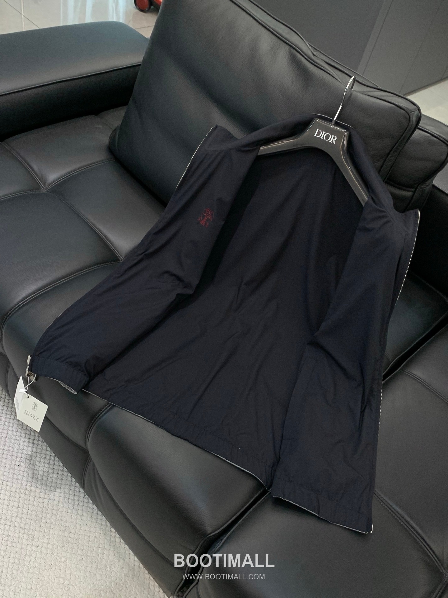 Brunello Cucinelli SS26 Reversible Cotton Blend Vest with Embroidered Logo 브루넬로쿠치넬리 SS26 리버서블 코튼 혼방 베스트 자수 로고 8