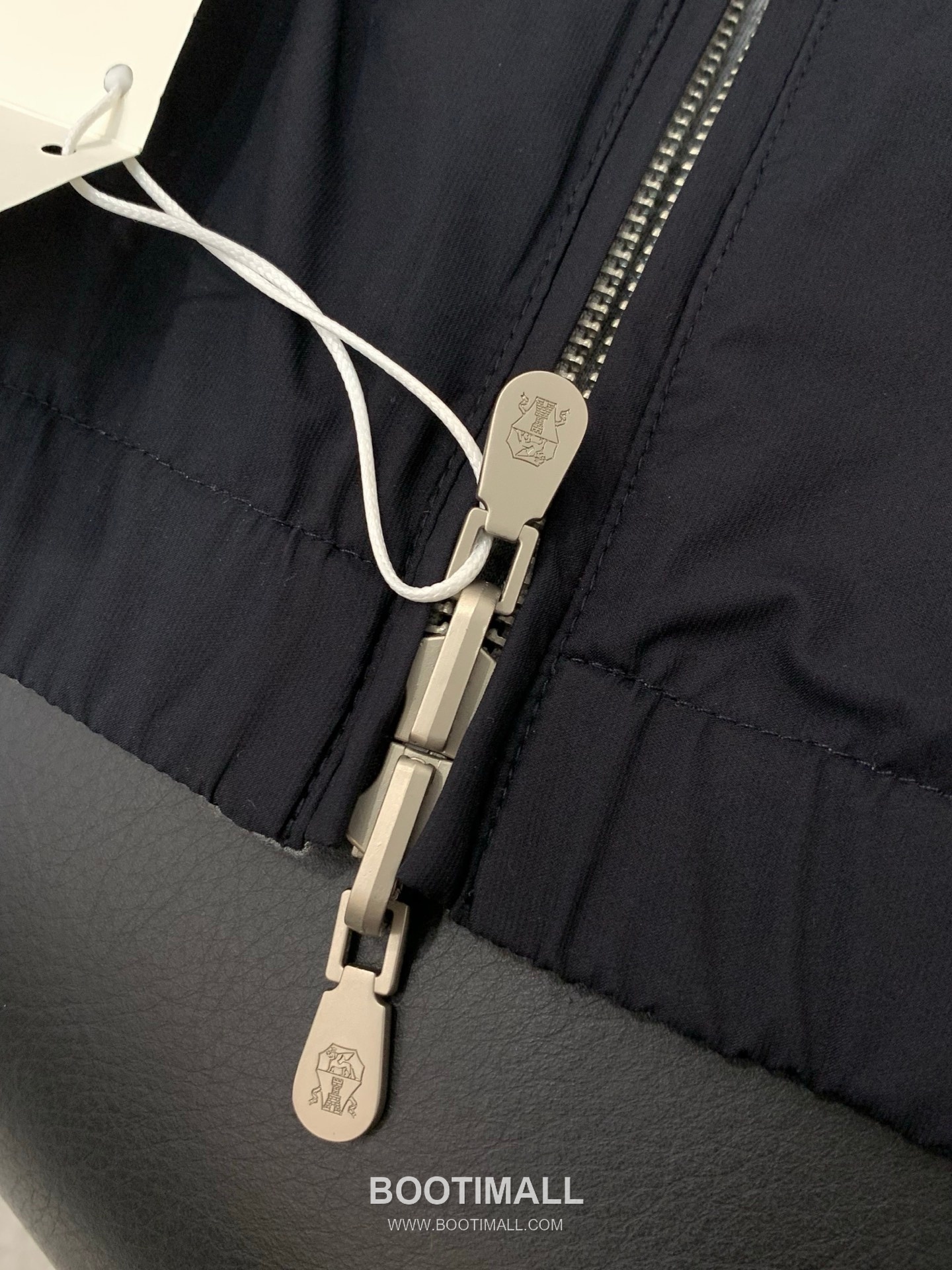 Brunello Cucinelli SS26 Reversible Cotton Blend Vest with Embroidered Logo 브루넬로쿠치넬리 SS26 리버서블 코튼 혼방 베스트 자수 로고 7