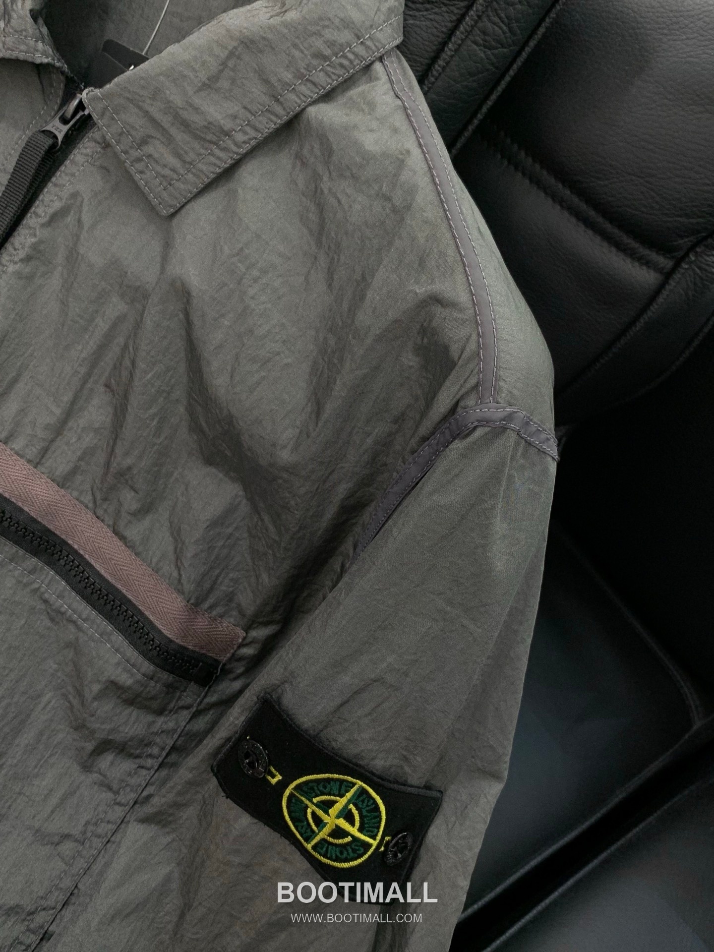 Stone Island SS26 Cotton Collared Zip Jacket with Embroidered Logo 스톤아일랜드 SS26 코튼 카라 집 재킷 자수 로고 5